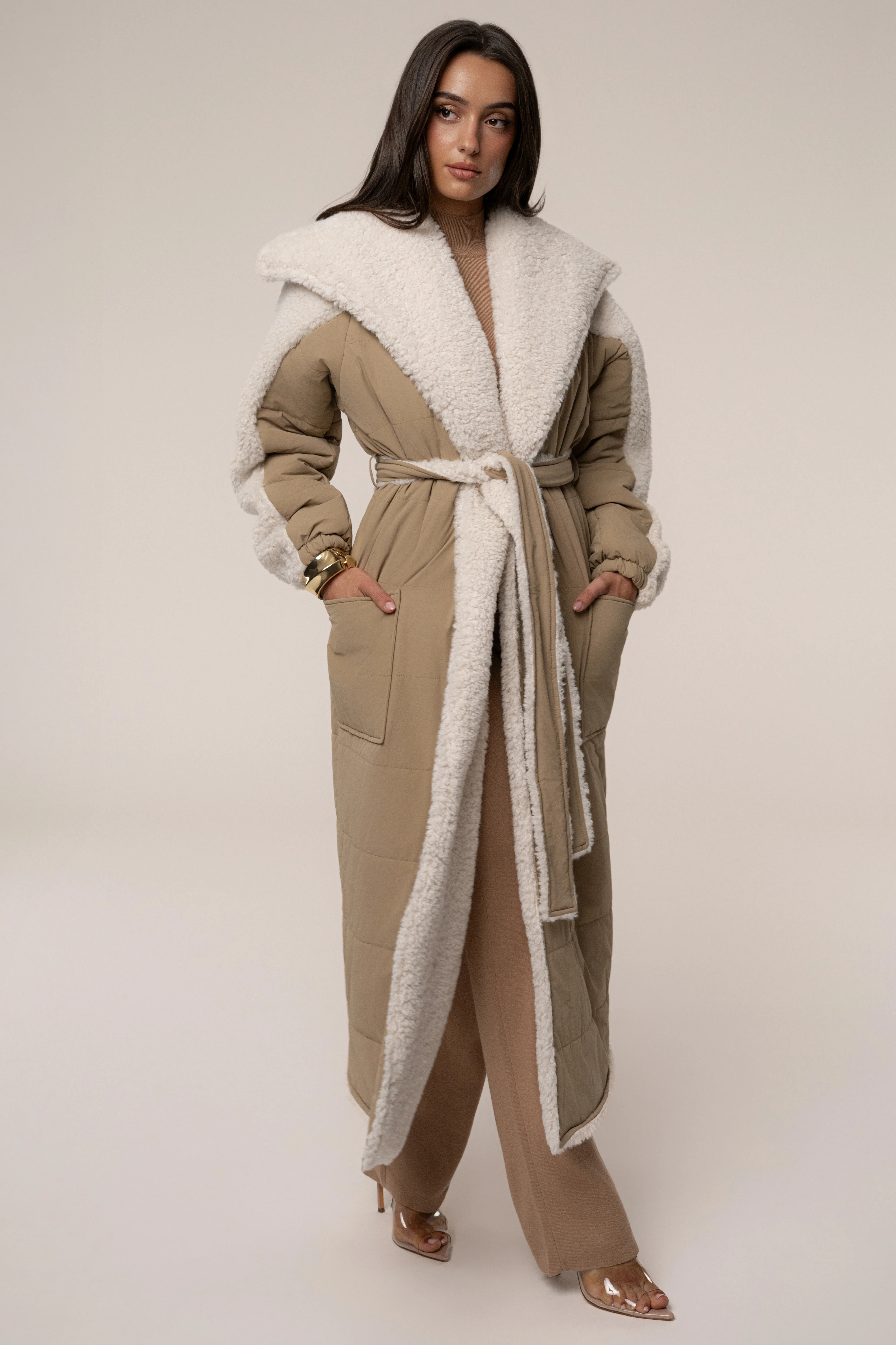 Beige/Ivory Contrast Sherpa Coat - Image 10