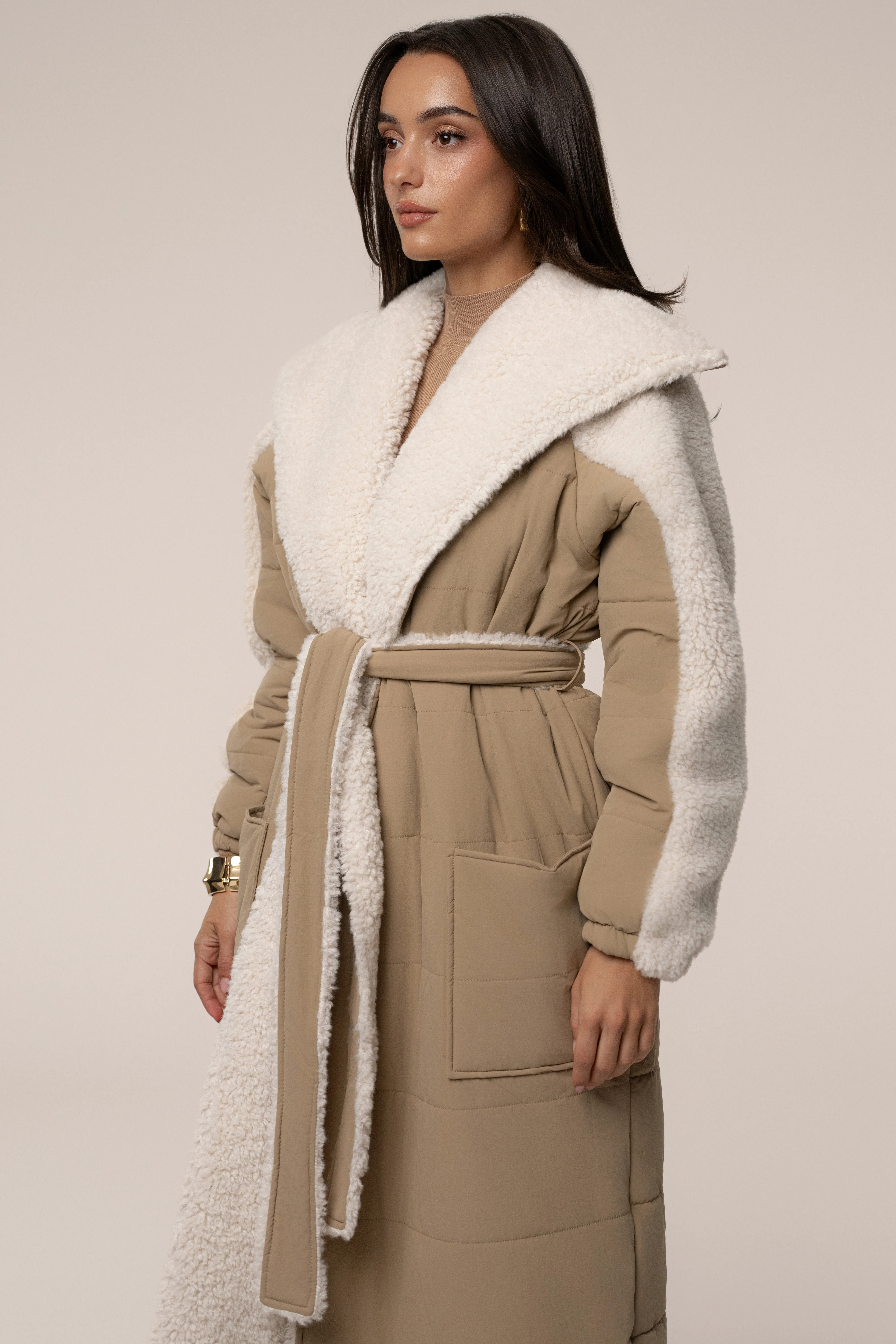 Beige/Ivory Contrast Sherpa Coat - Image 11