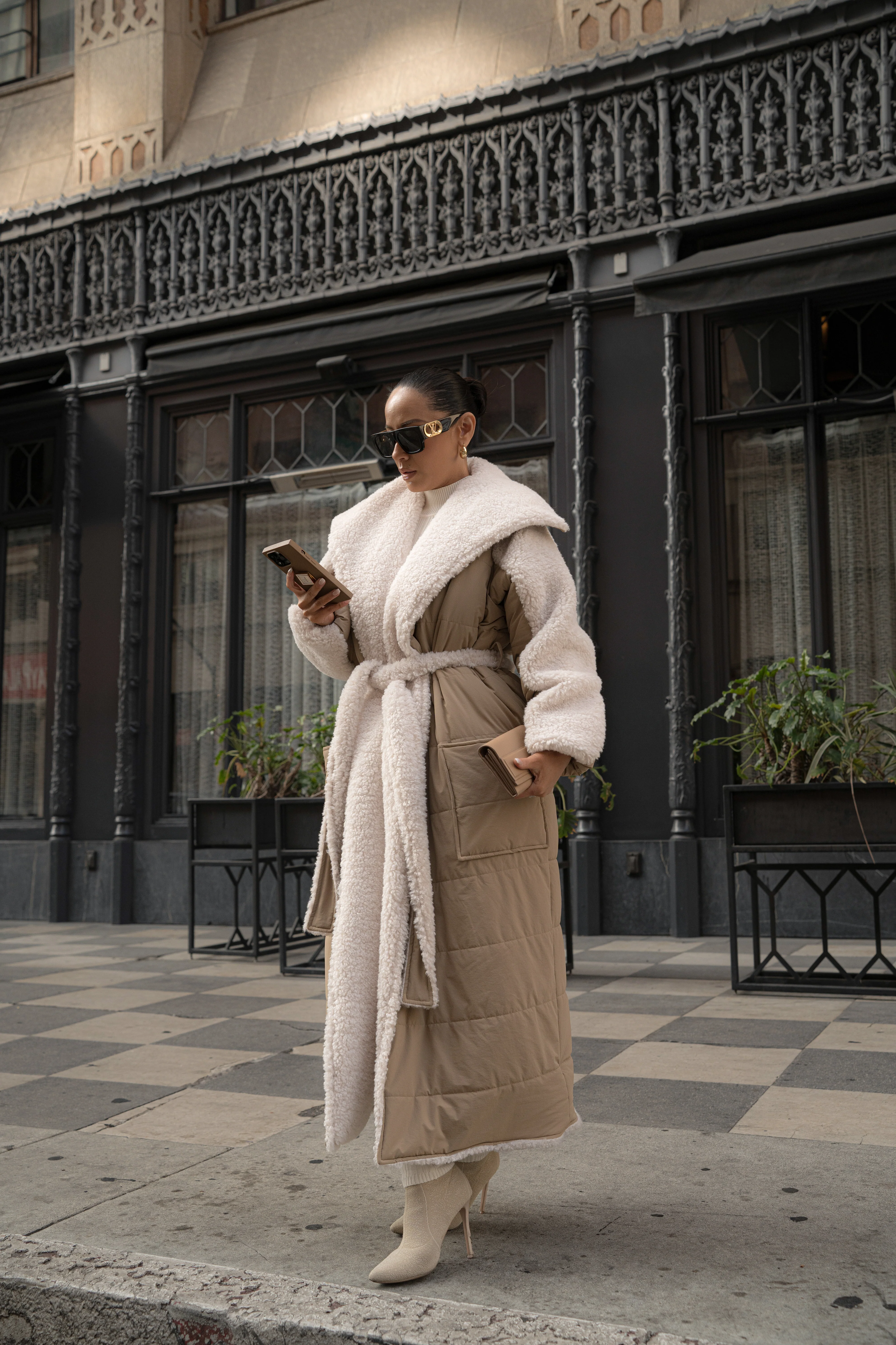 Beige/Ivory Contrast Sherpa Coat - Image 12