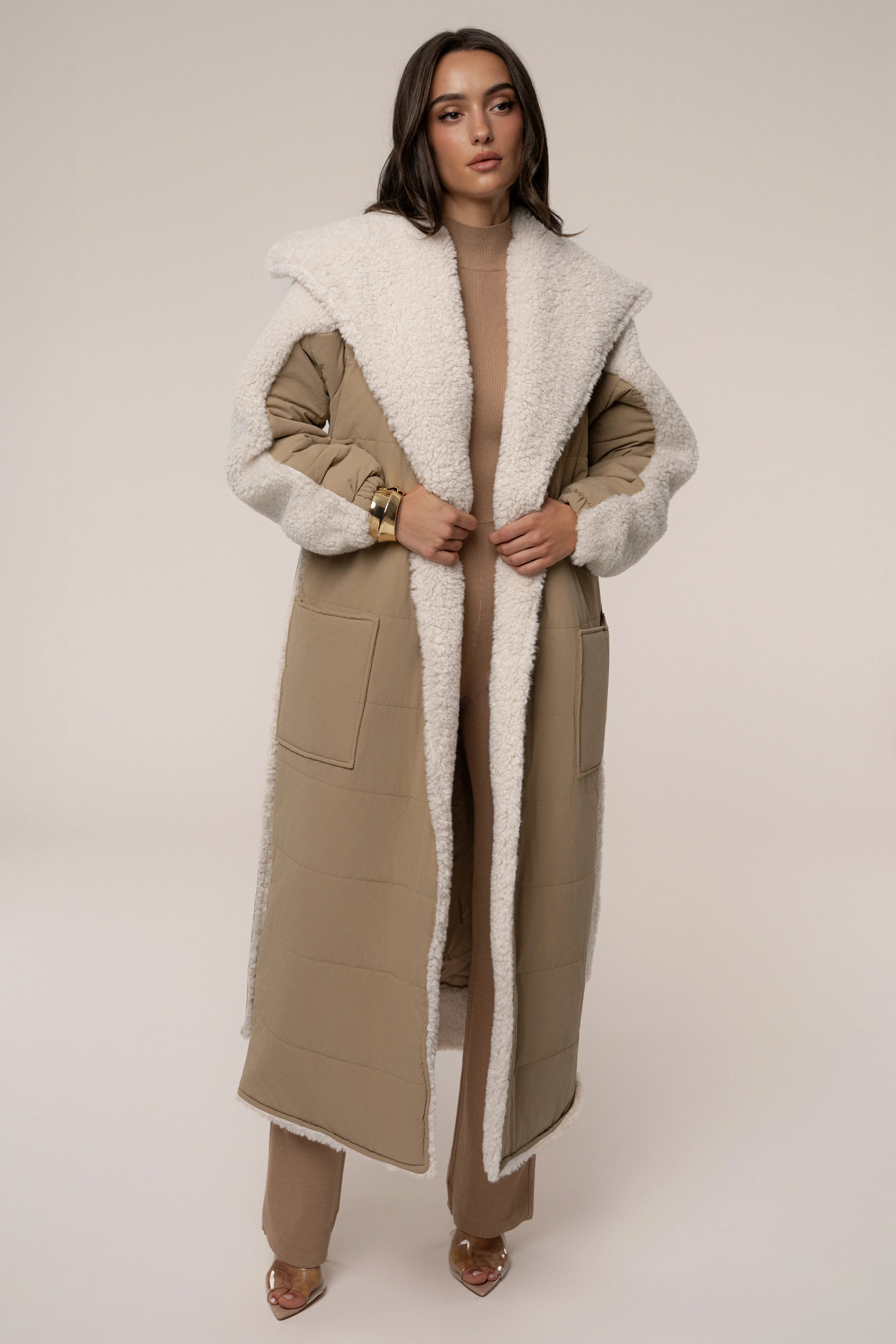 Beige/Ivory Contrast Sherpa Coat - Image 3