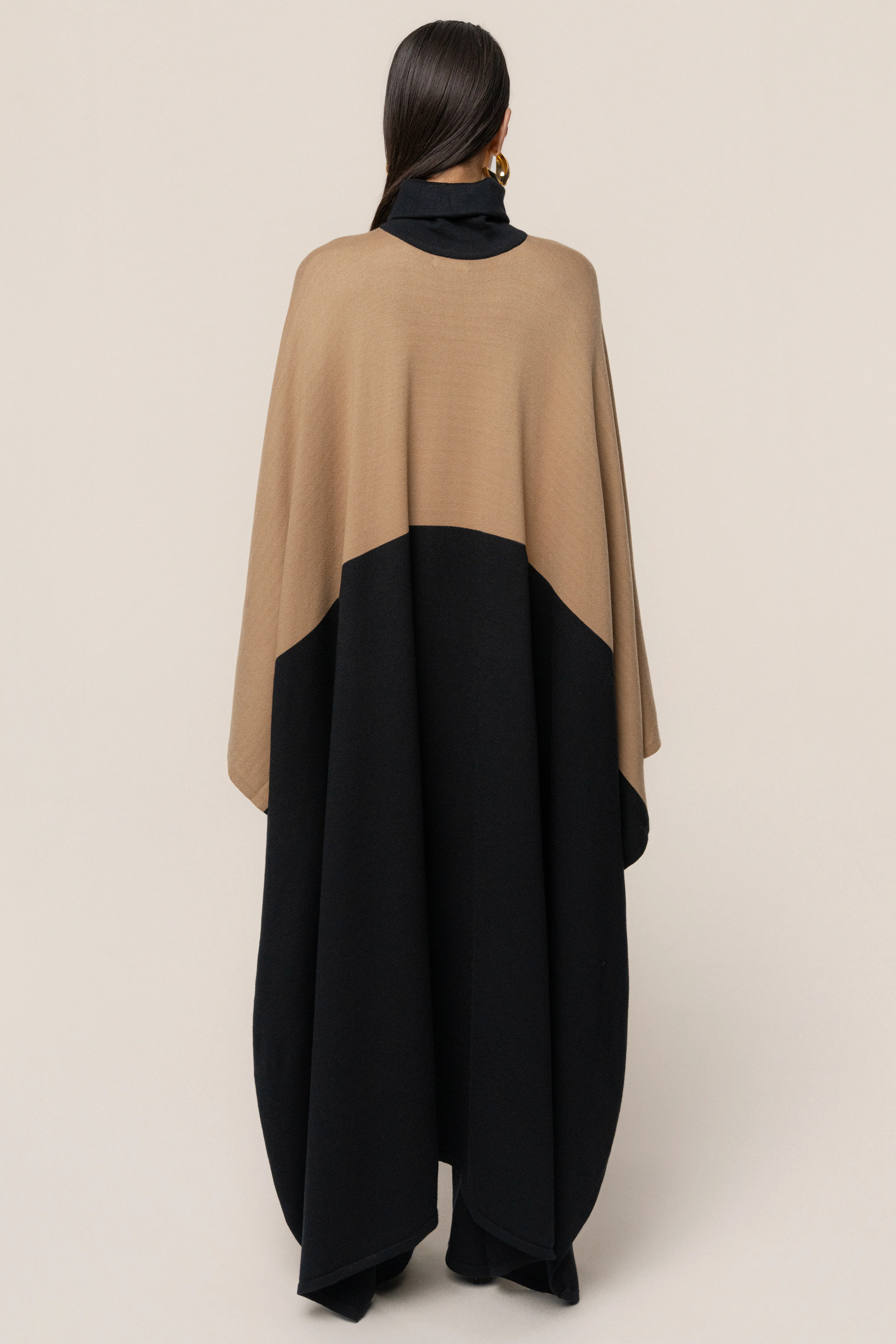 Black Chasing Fall Contrast Top - Image 10