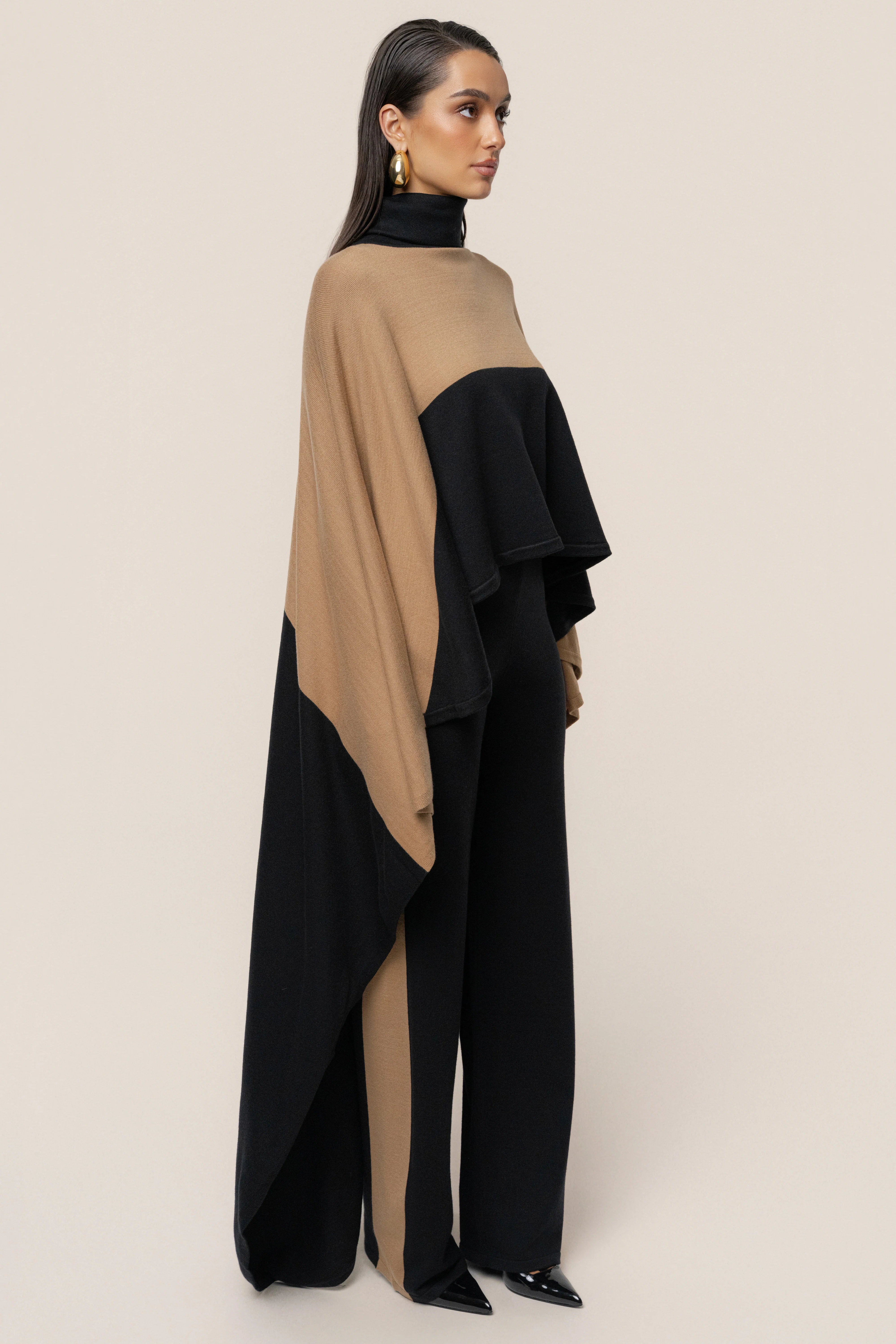 Black Chasing Fall Contrast Top - Image 7