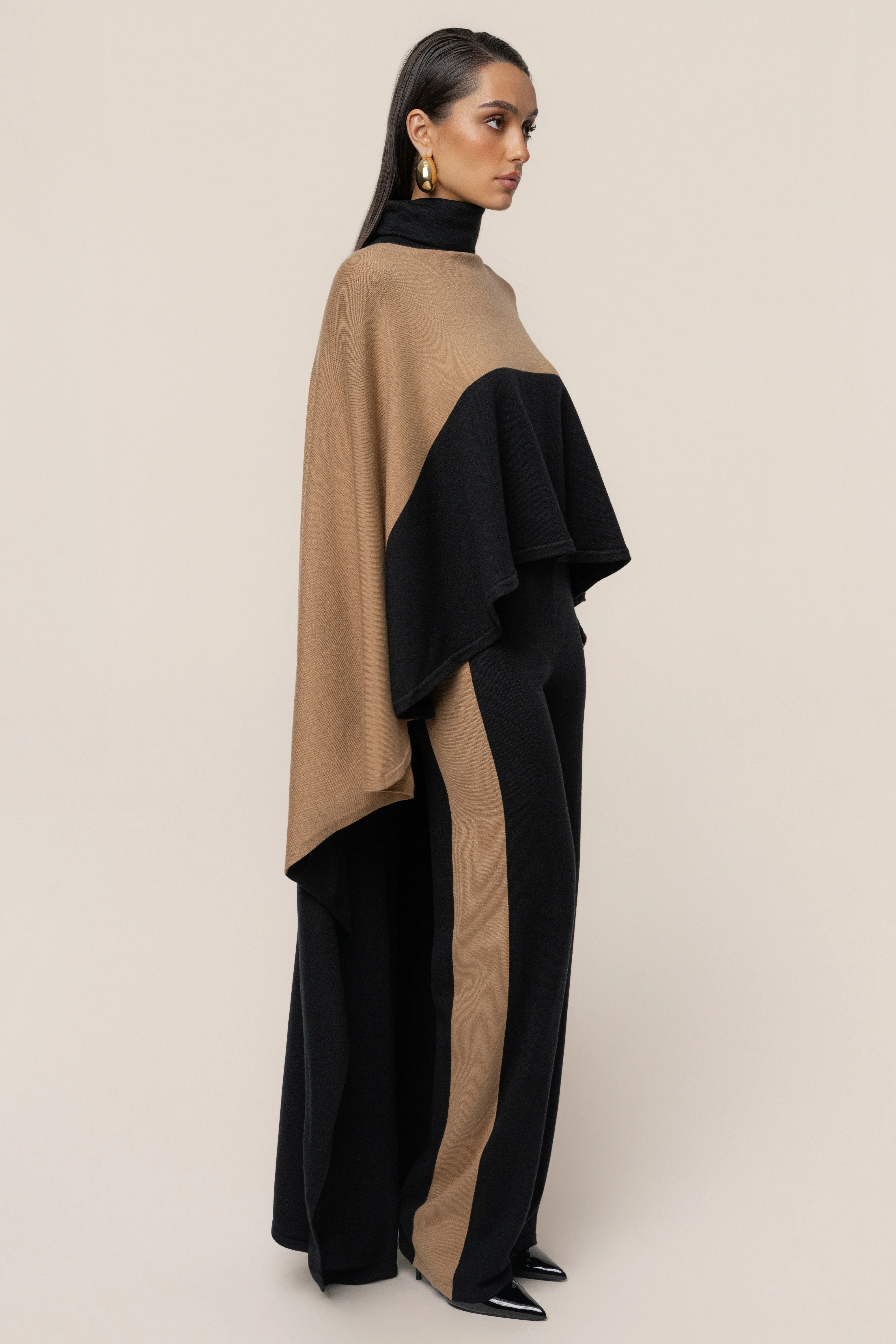 Black Chasing Fall Contrast Top - Image 9
