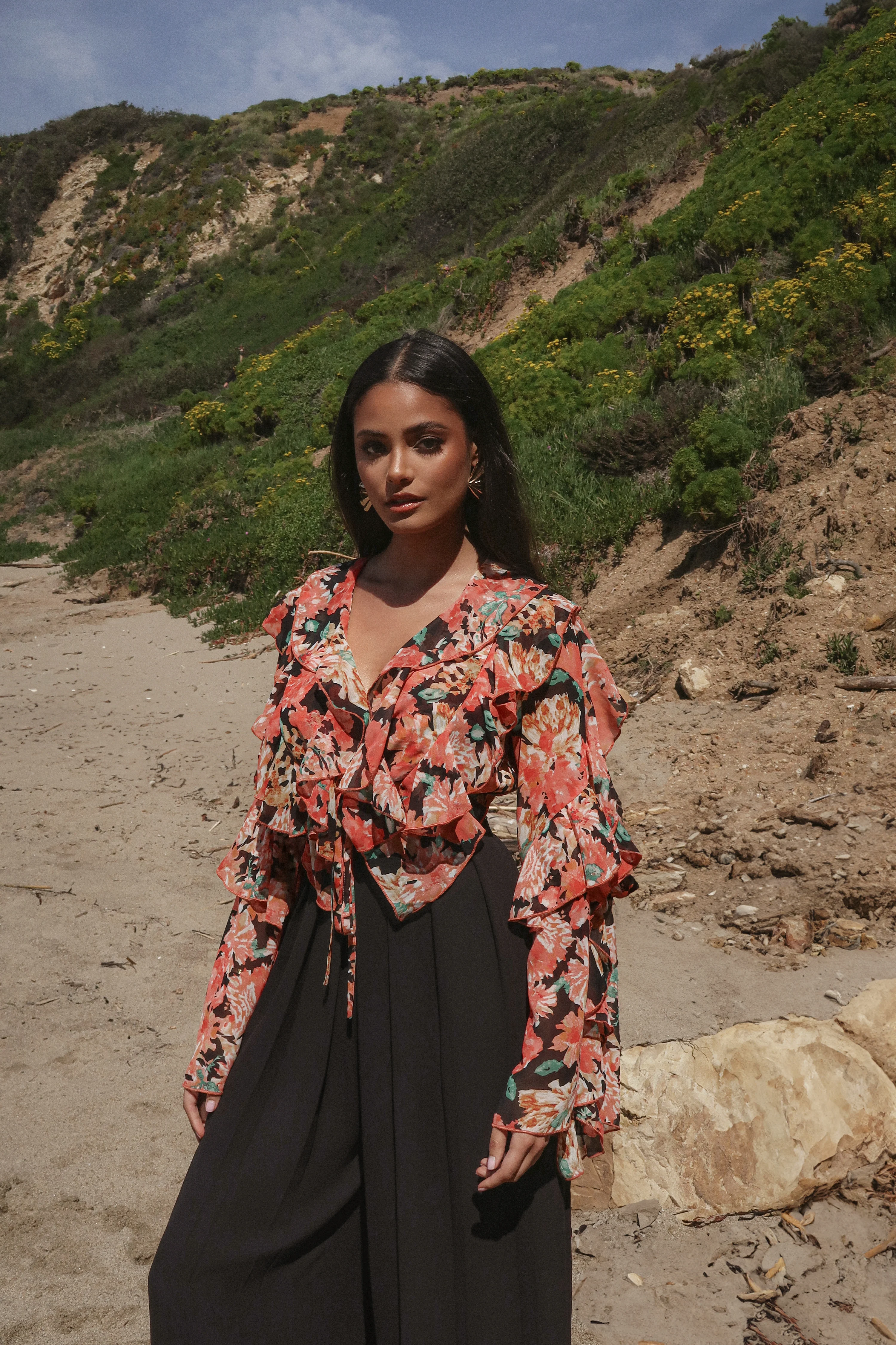 Black Floral Yvanna Ruffle Top - Image 23