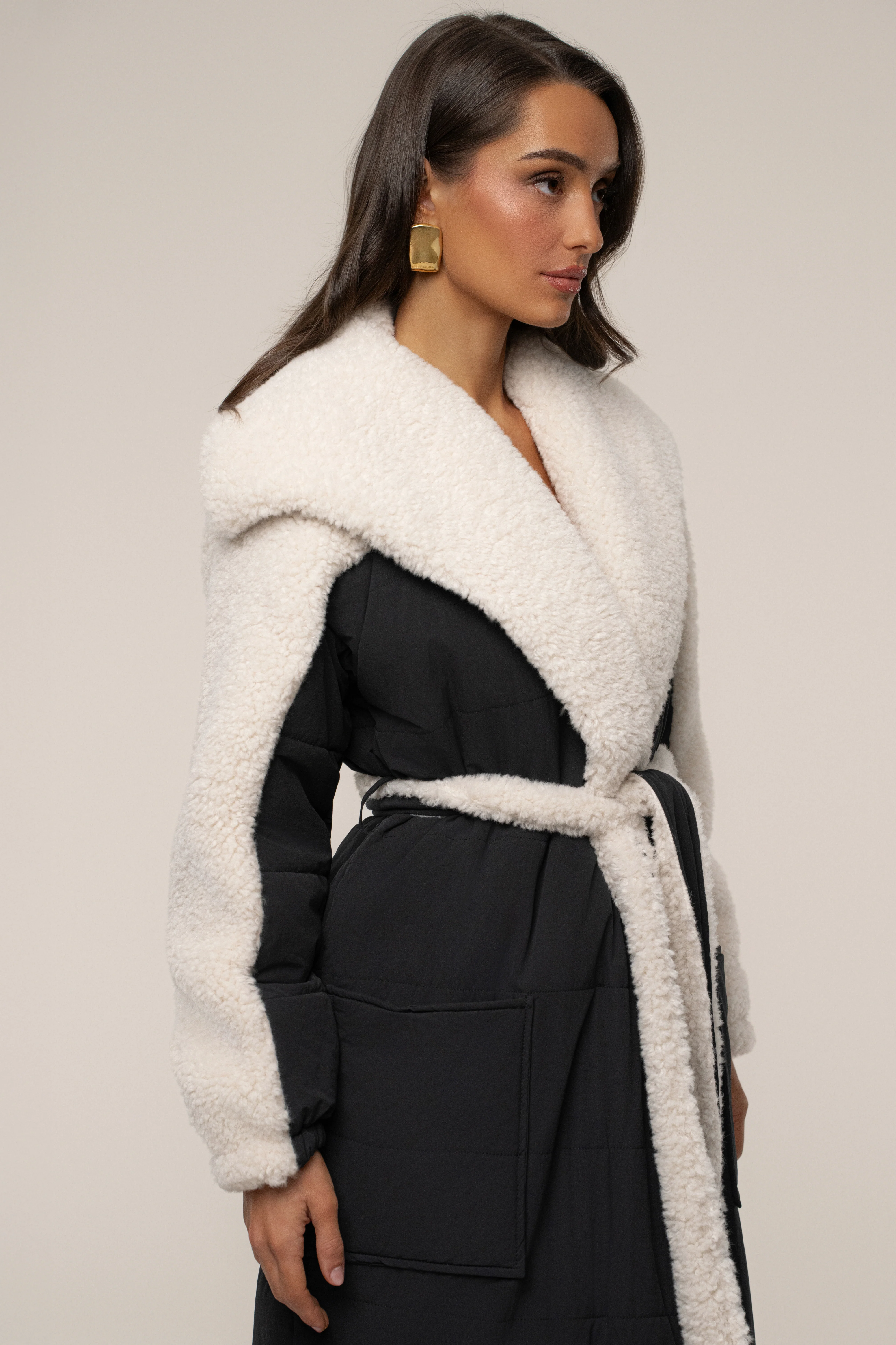 Black/Ivory Contrast Sherpa Coat - Image 12