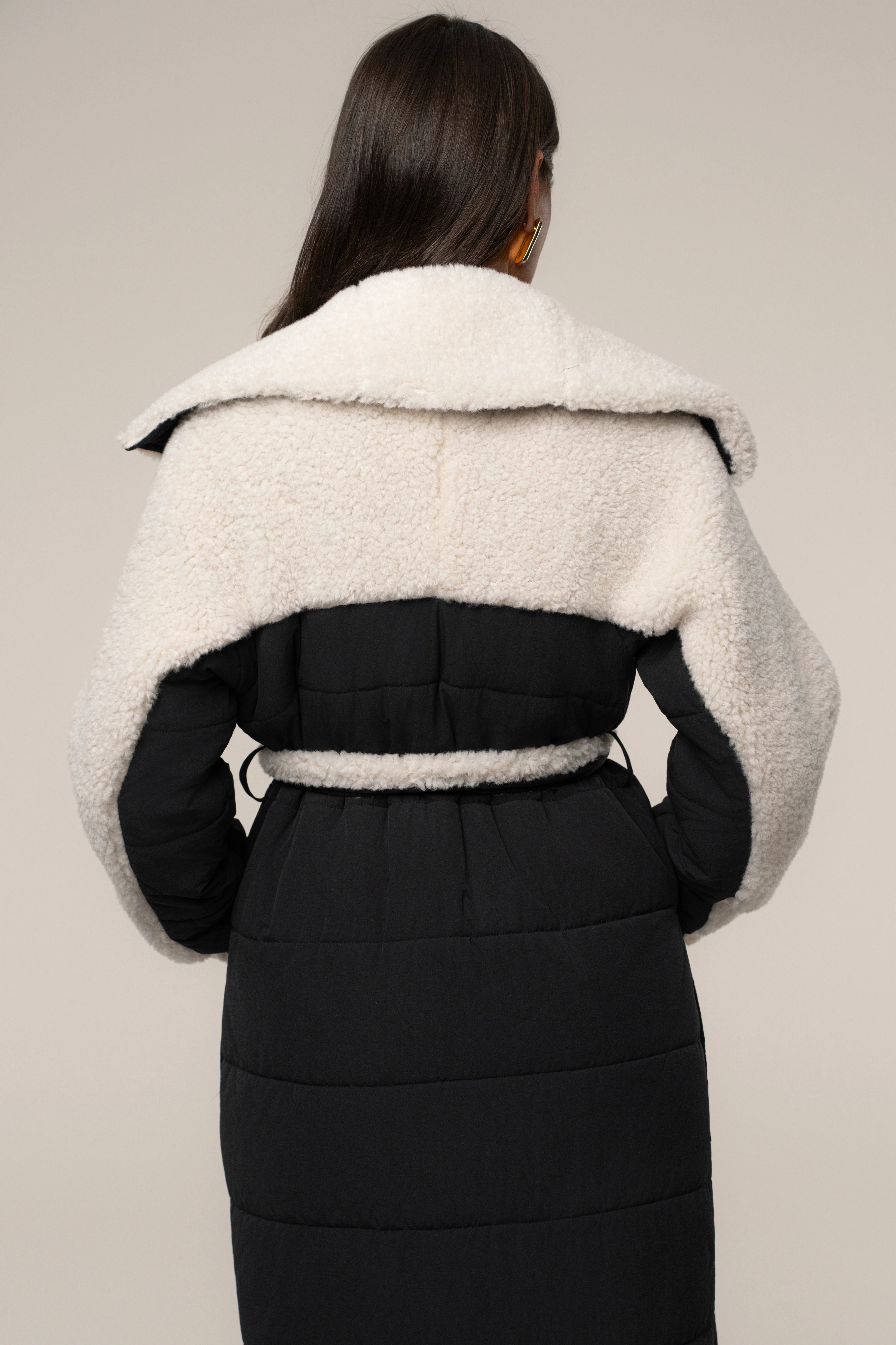 Black/Ivory Contrast Sherpa Coat - Image 16