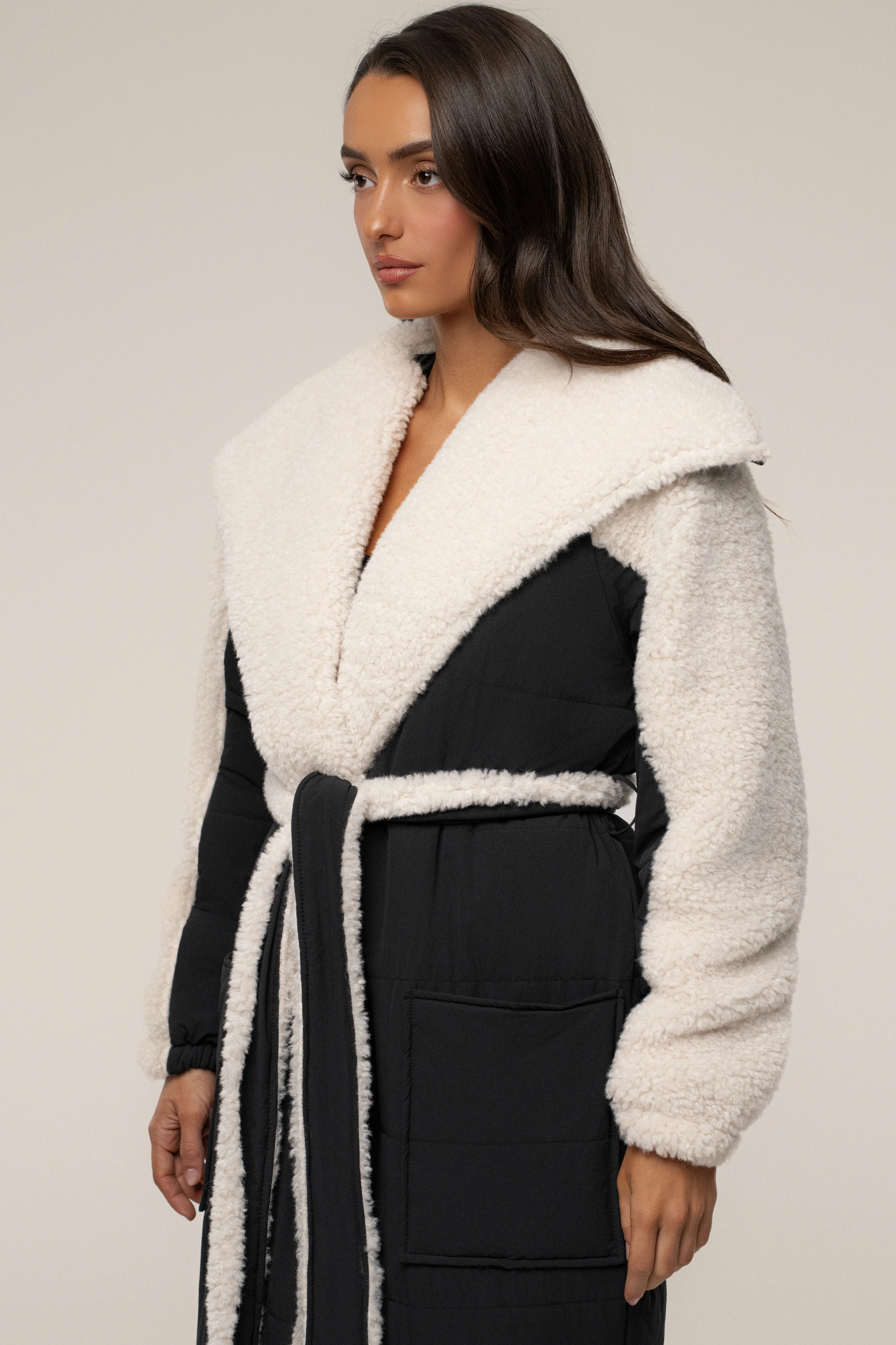 Black/Ivory Contrast Sherpa Coat - Image 8