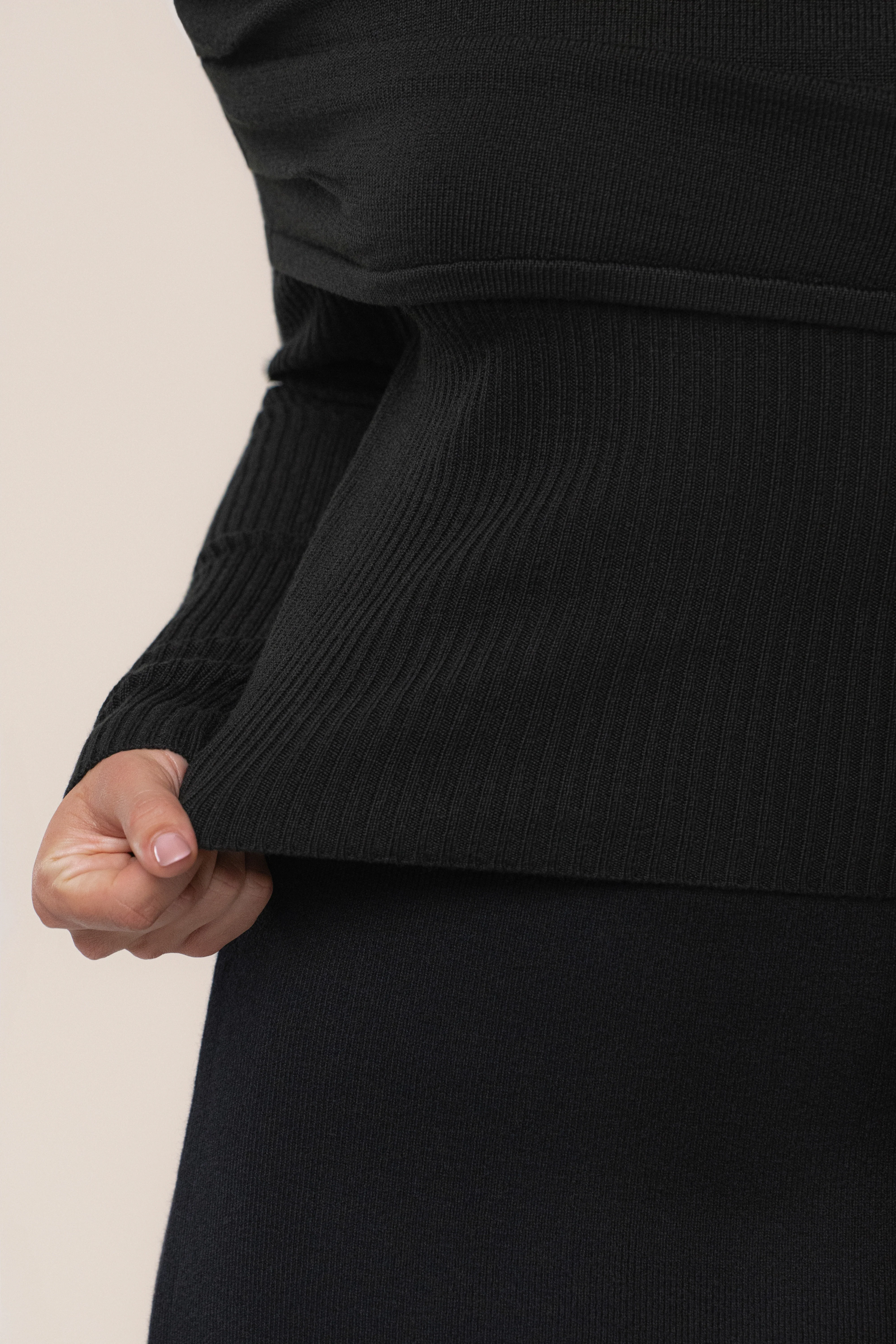 Black London Knit Maxi Skirt - Image 8