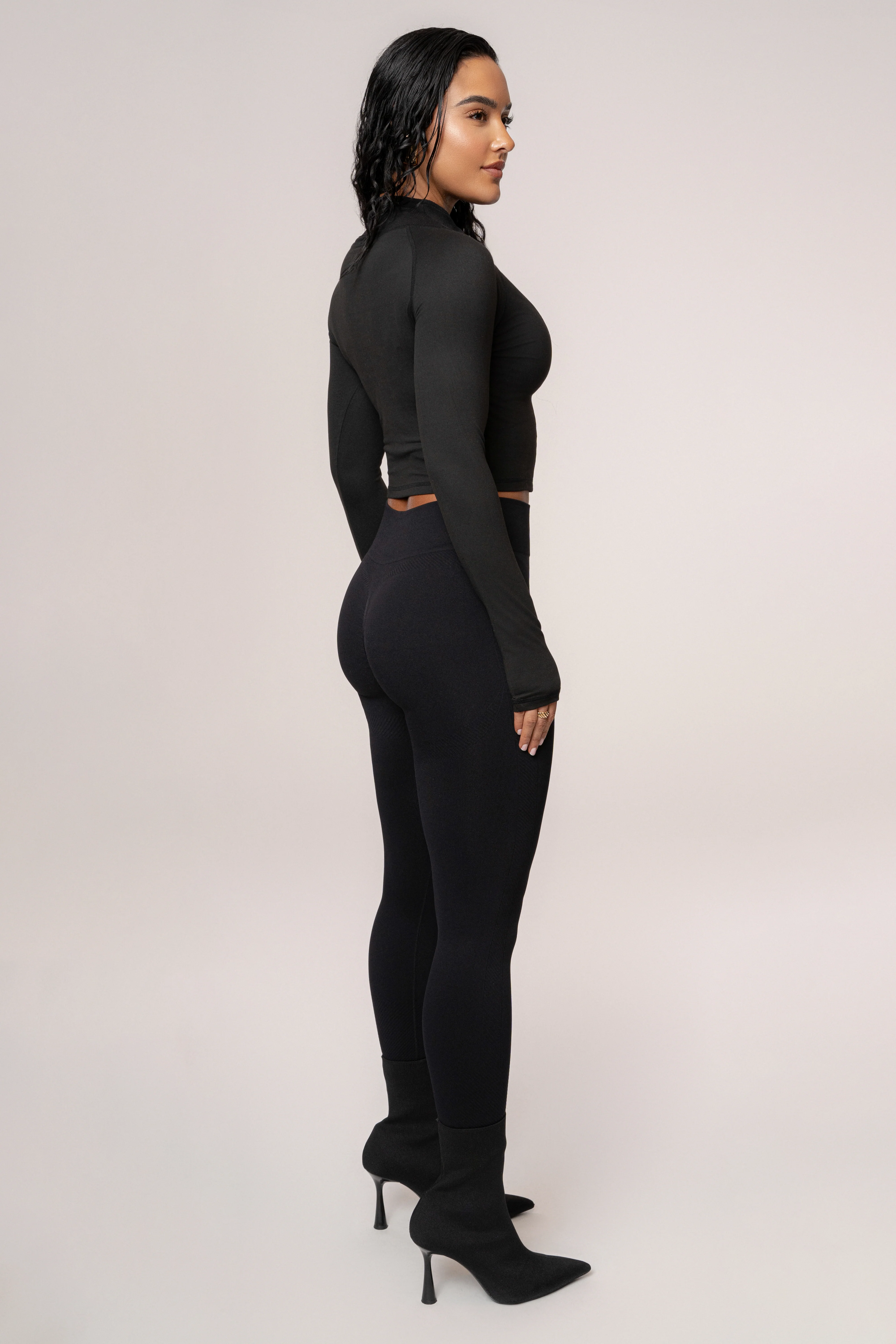 Black Momentum Ribbed Top - Image 10
