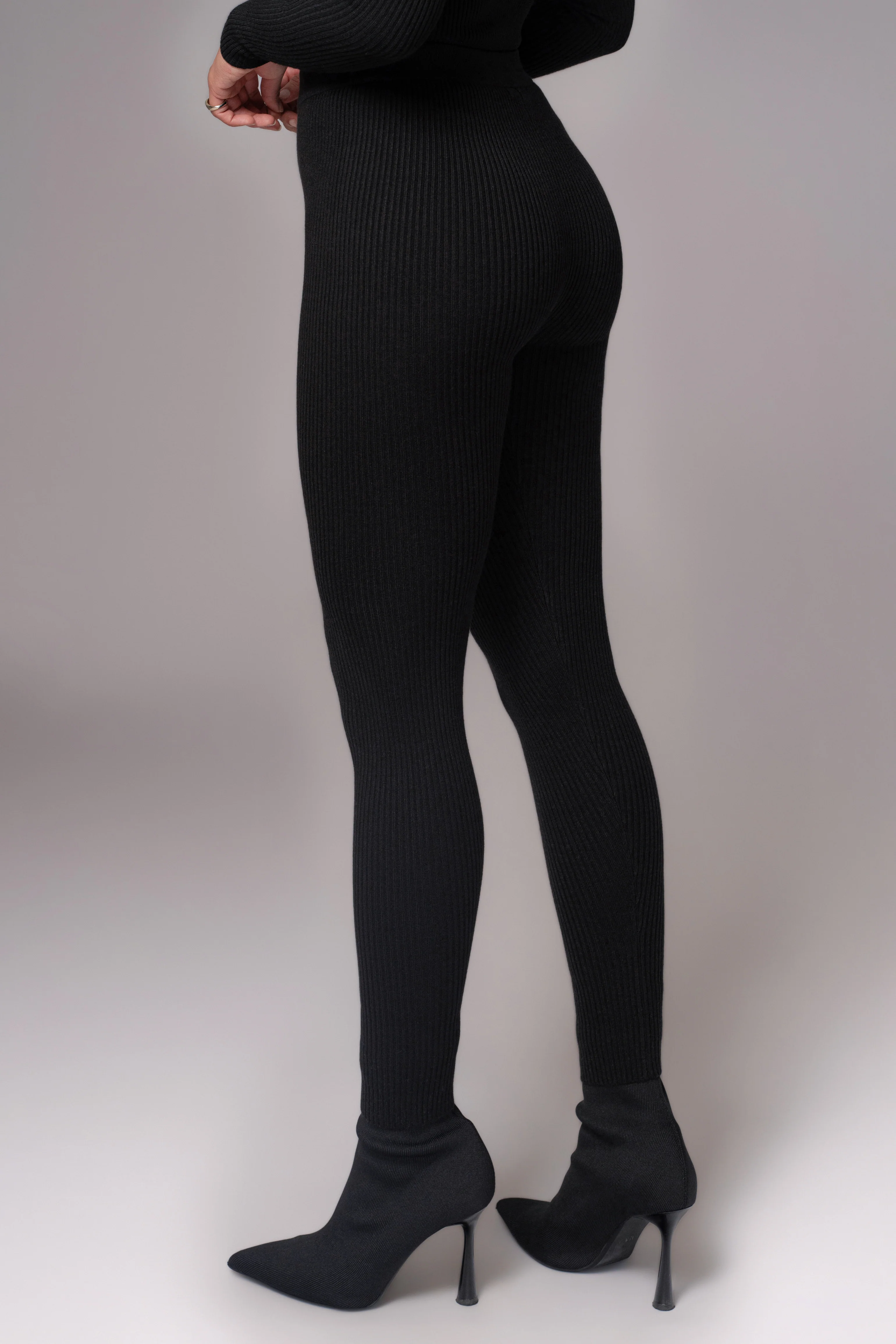 Black Naaya Ribbed Leggings - Image 5