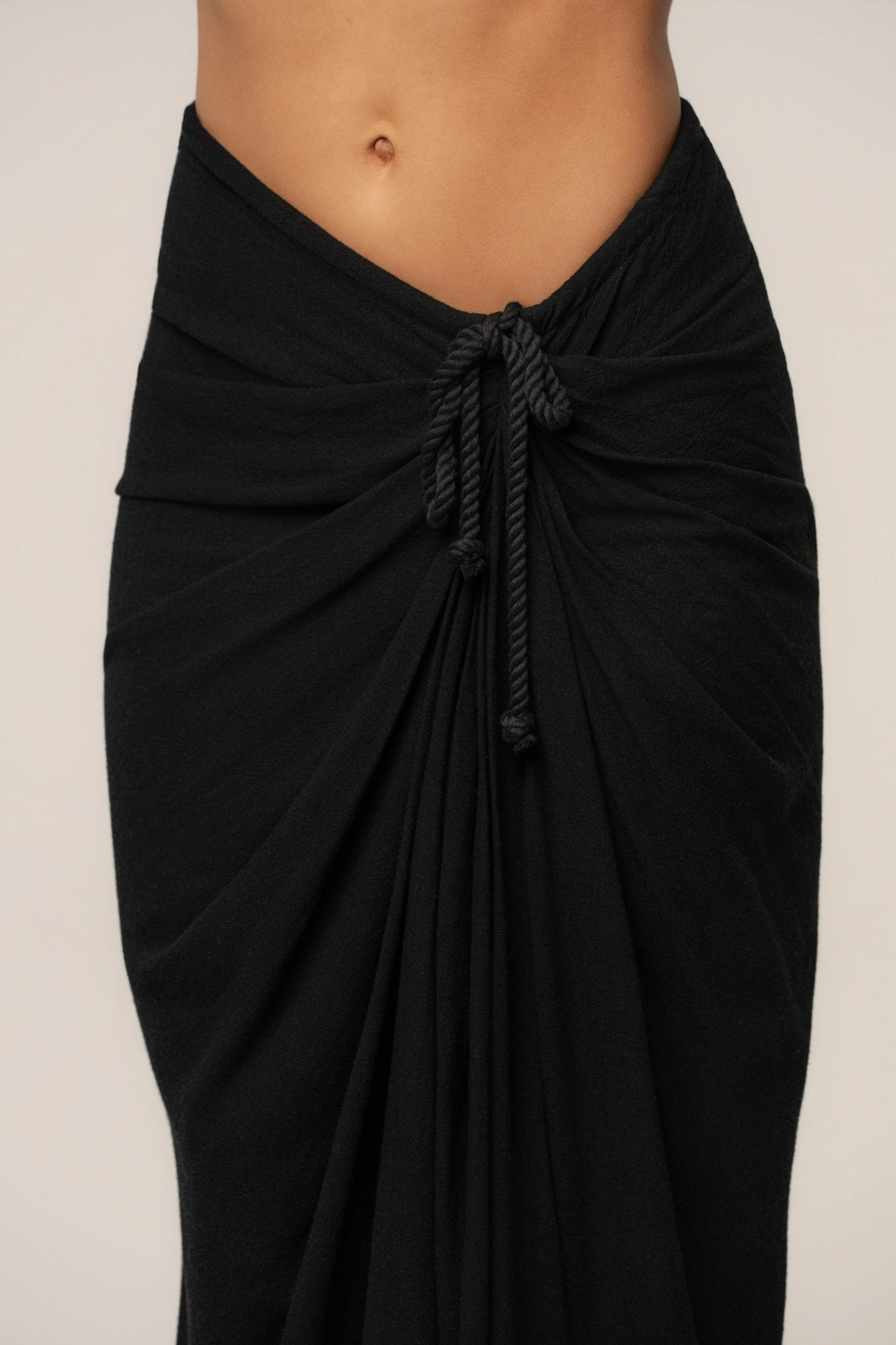 Black Noelia Linen Slit Skirt - Image 3