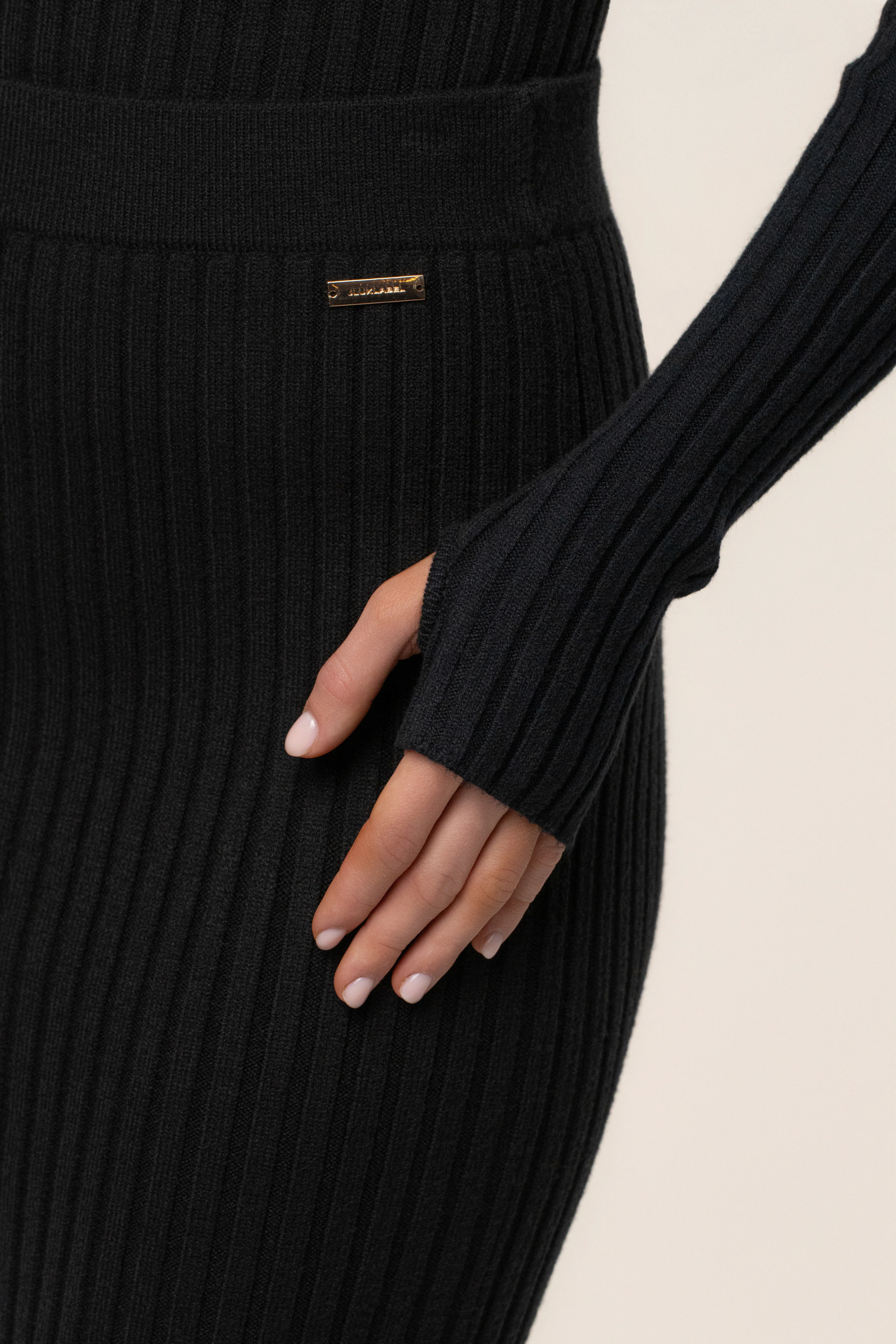 Black Overcast Ribbed Top - Image 10