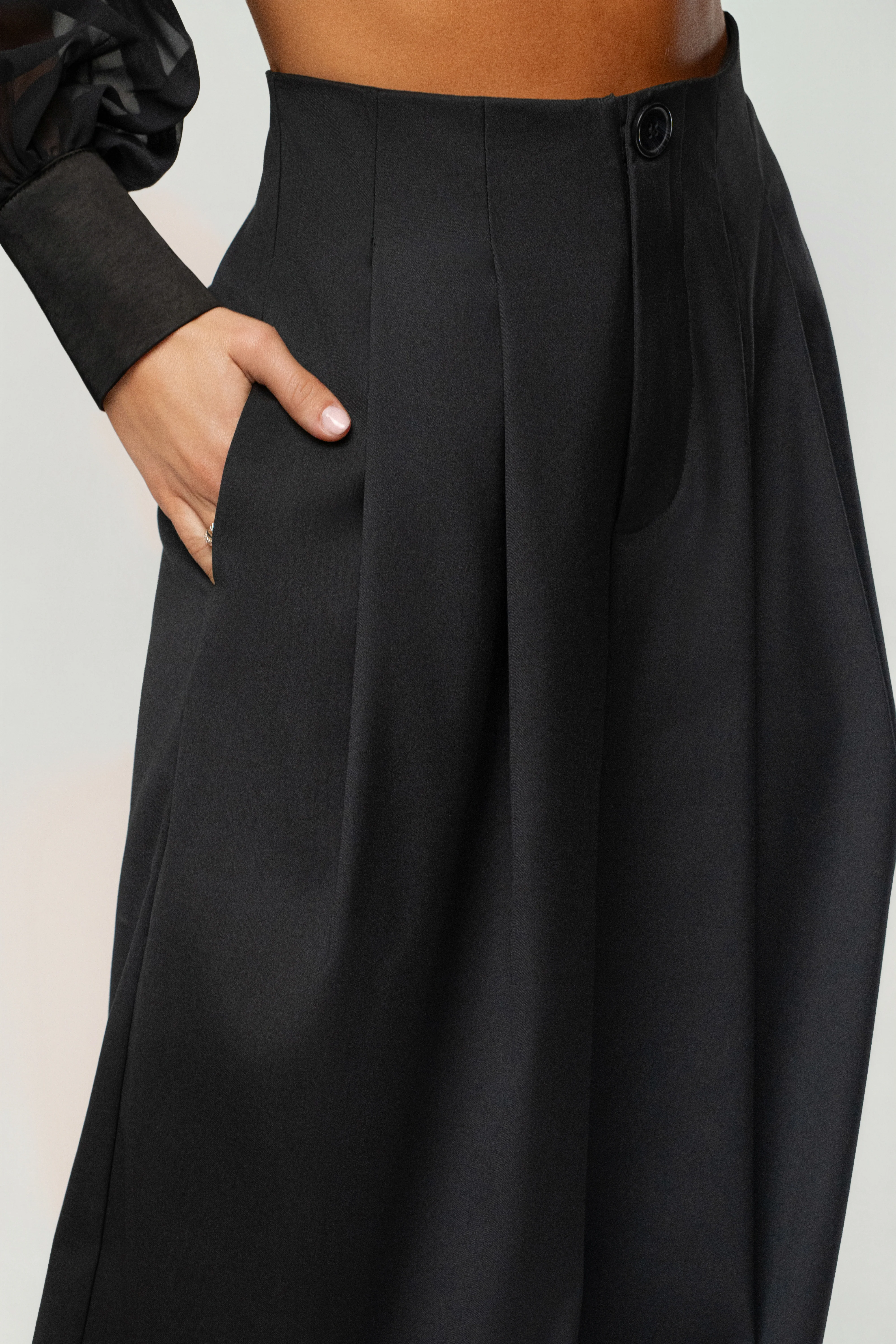 Black Polished Pleat Trouser - Image 7