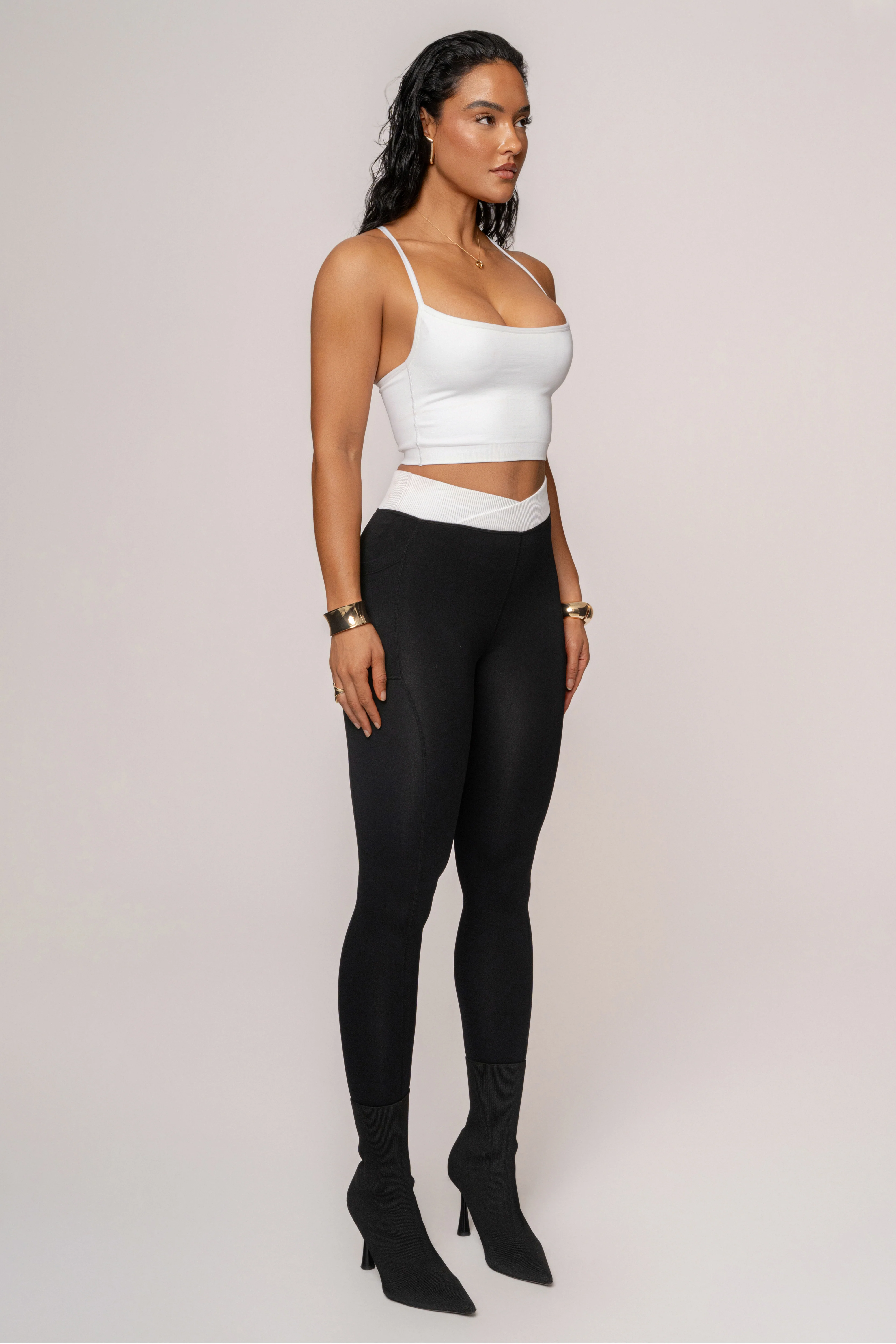 Black/White Inspire Movement Leggings - Image 9