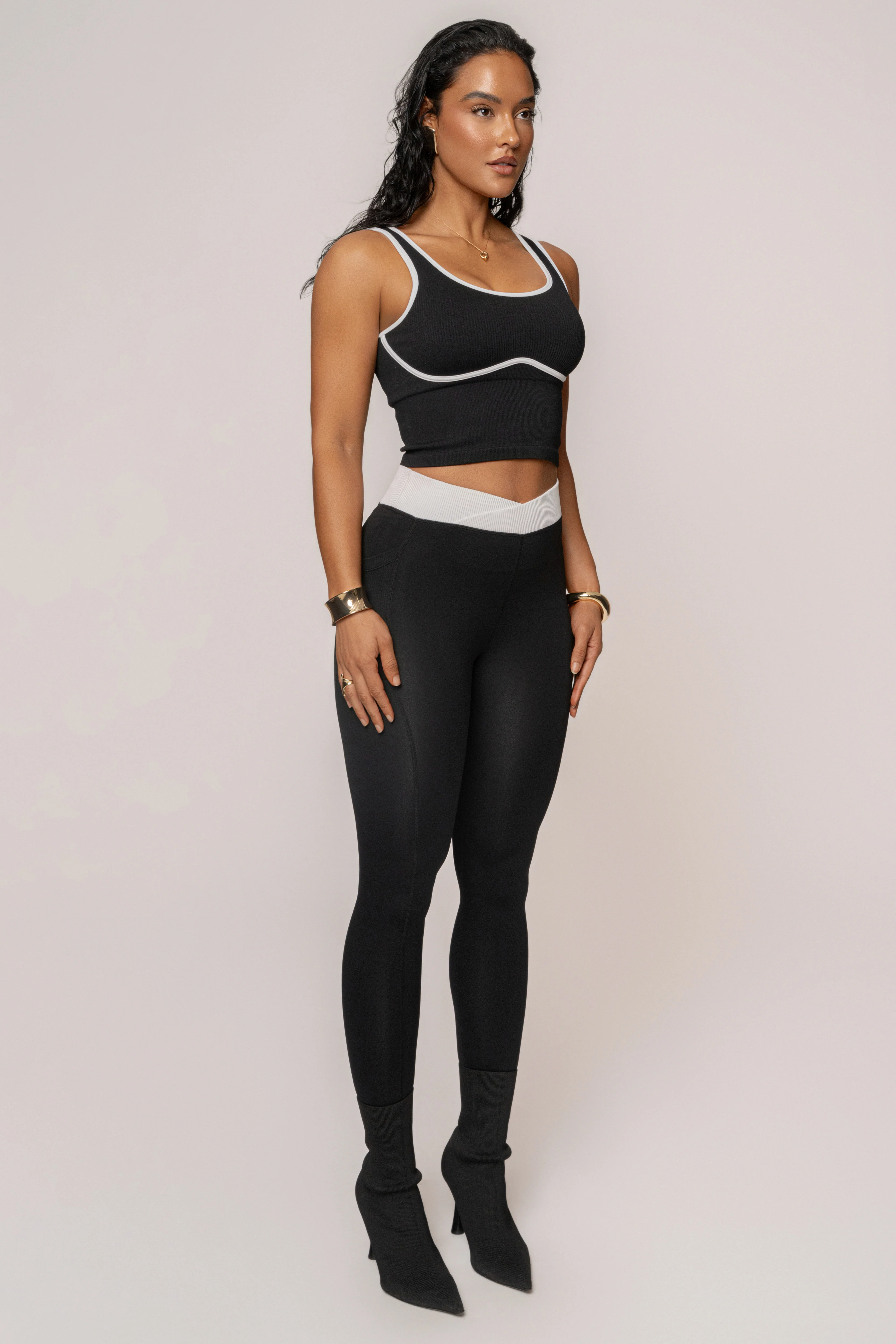 Black/White Limitless Performance Top - Image 4