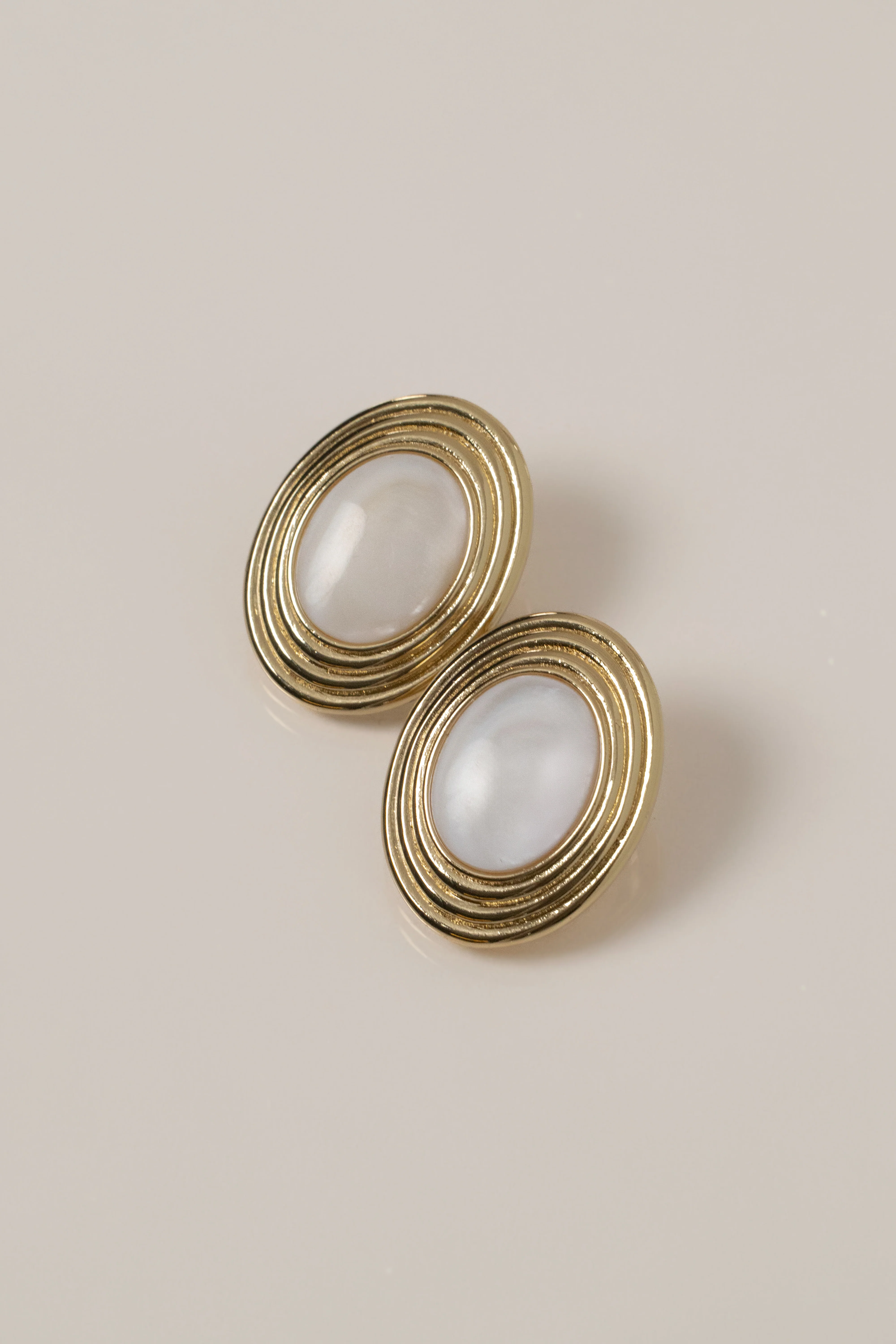 Gold Imperial Pearl Earrings - Image 3