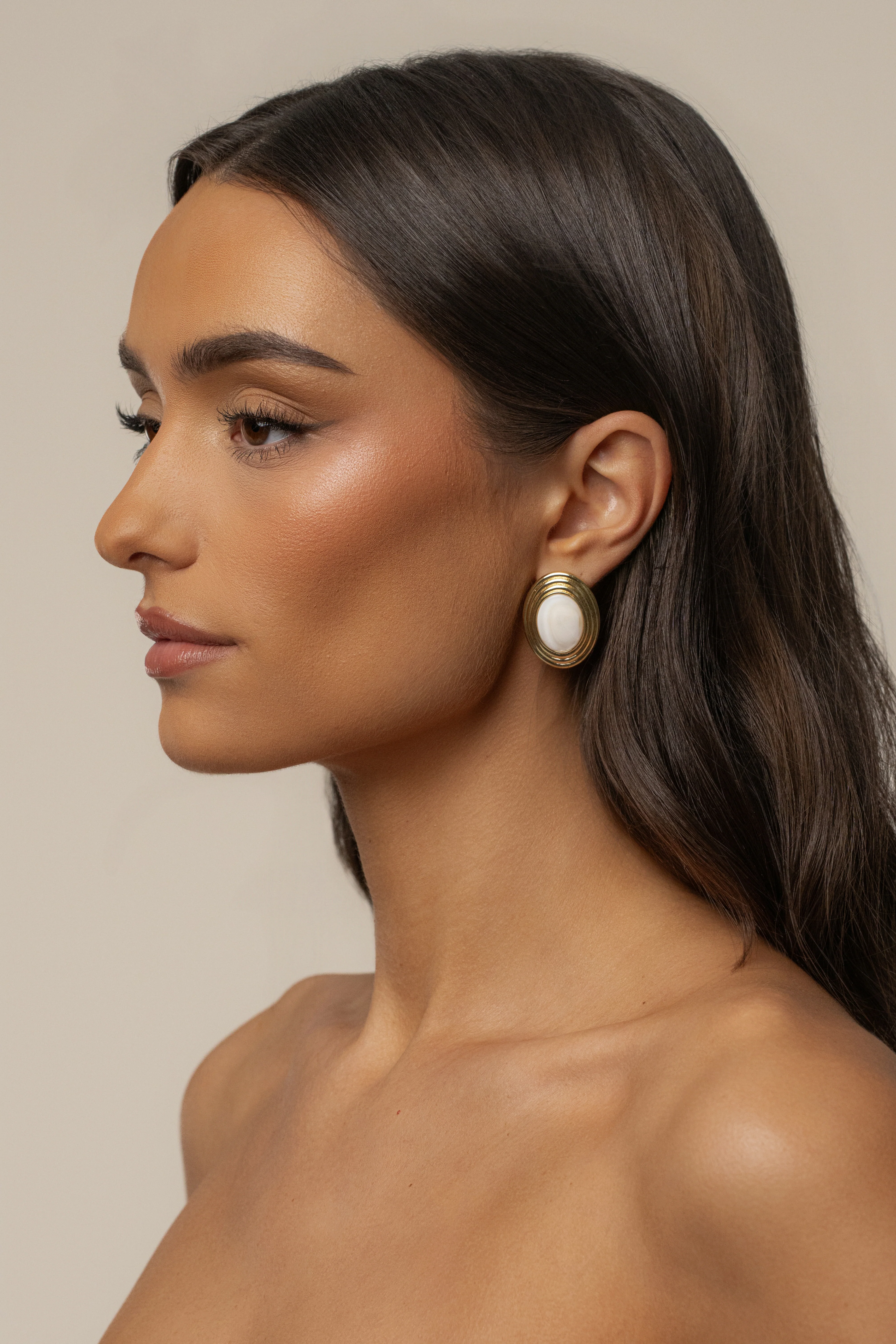 Gold Imperial Pearl Earrings - Image 4