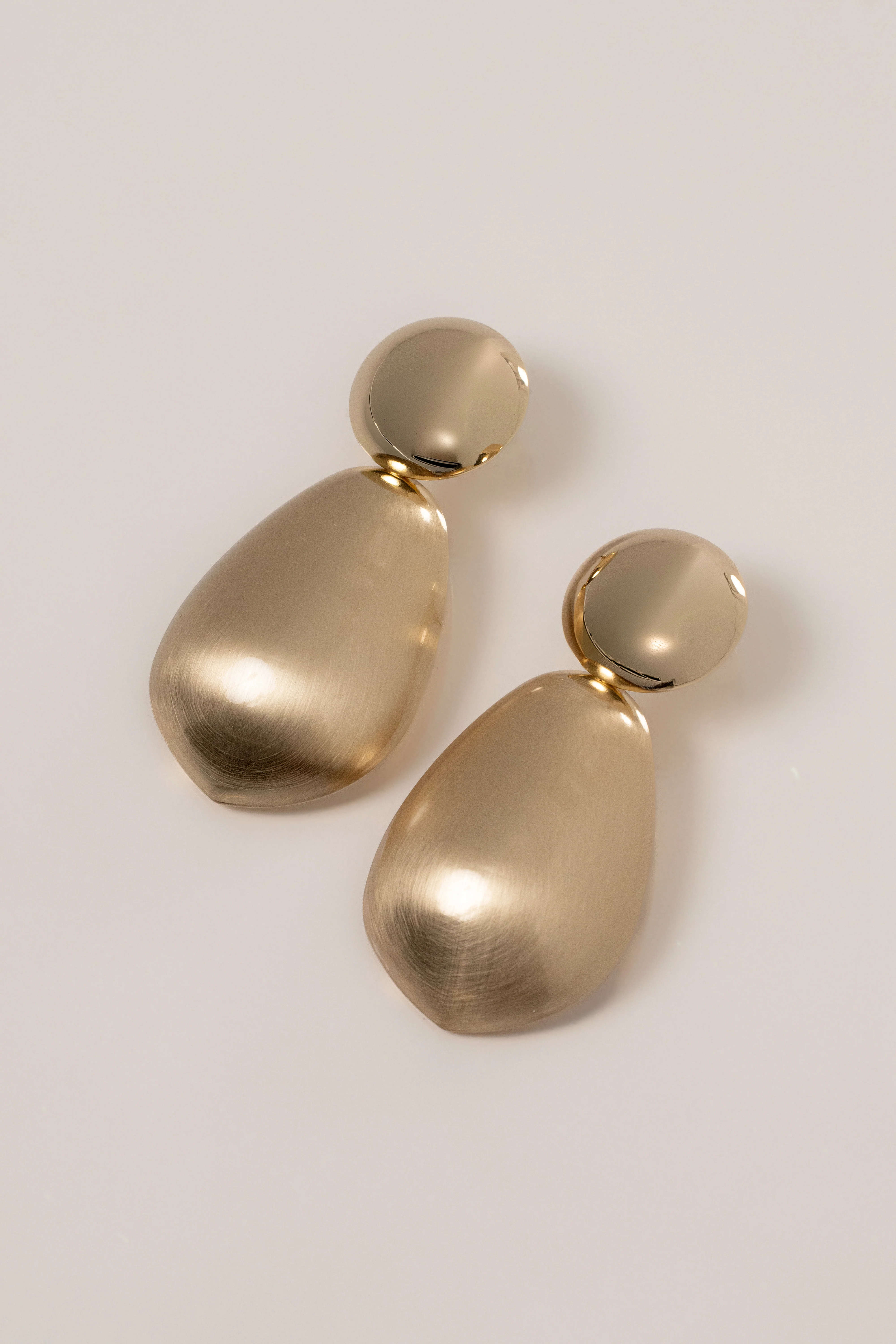 Gold Lucent Earrings - Image 2