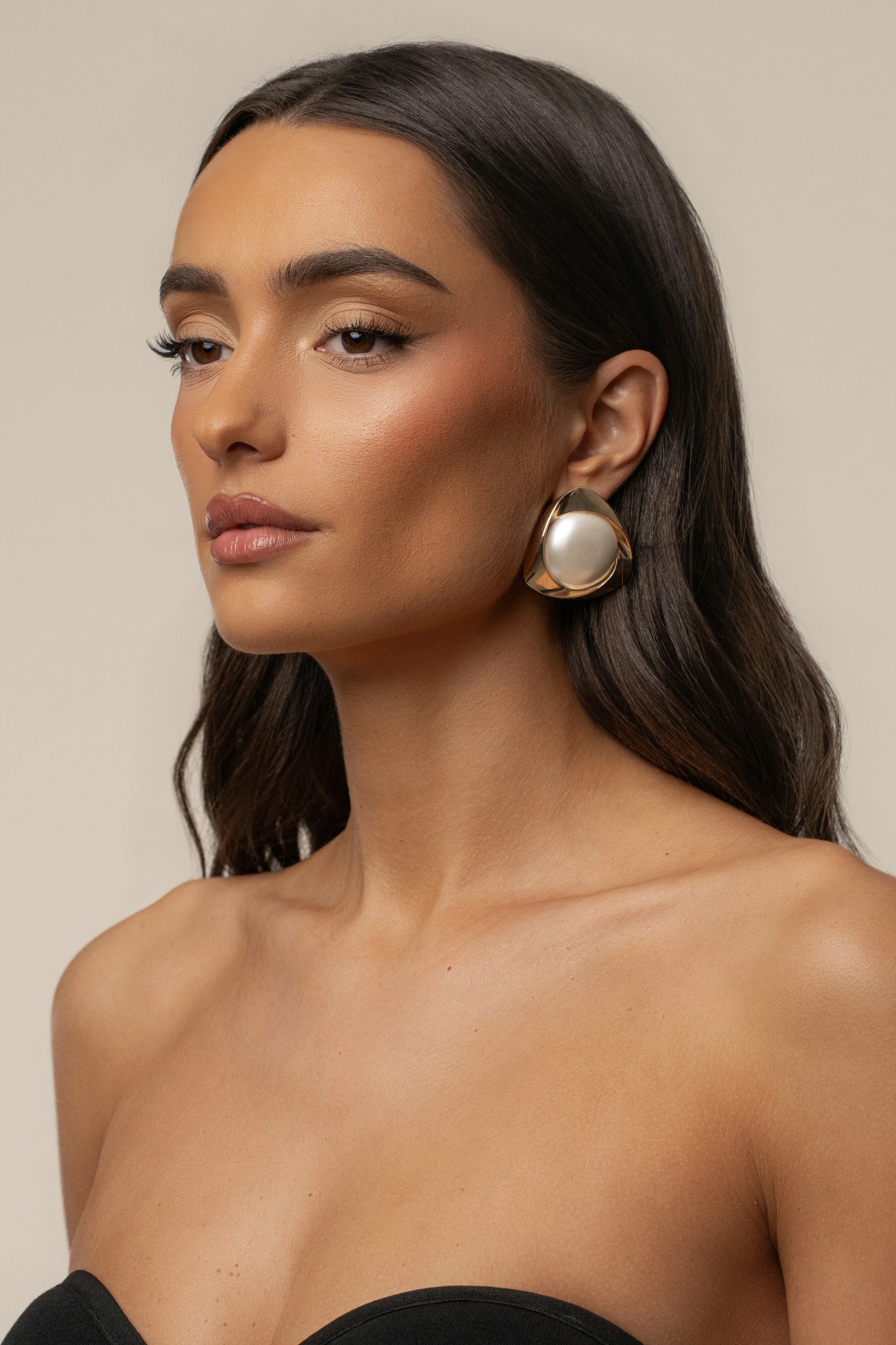 Gold Mendoza Earrings - Image 2
