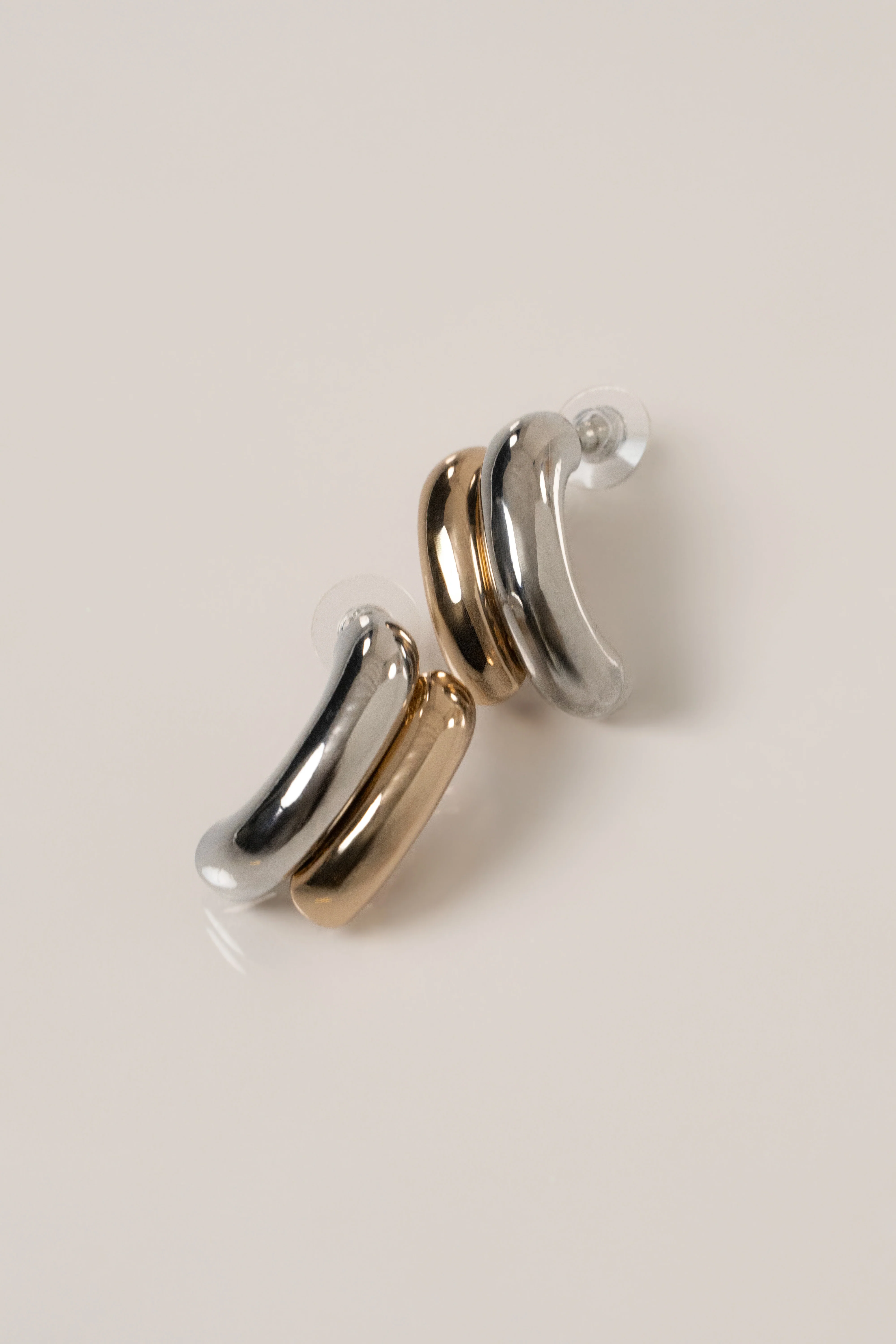 Gold/Silver Maris Mixed Earrings - Image 3
