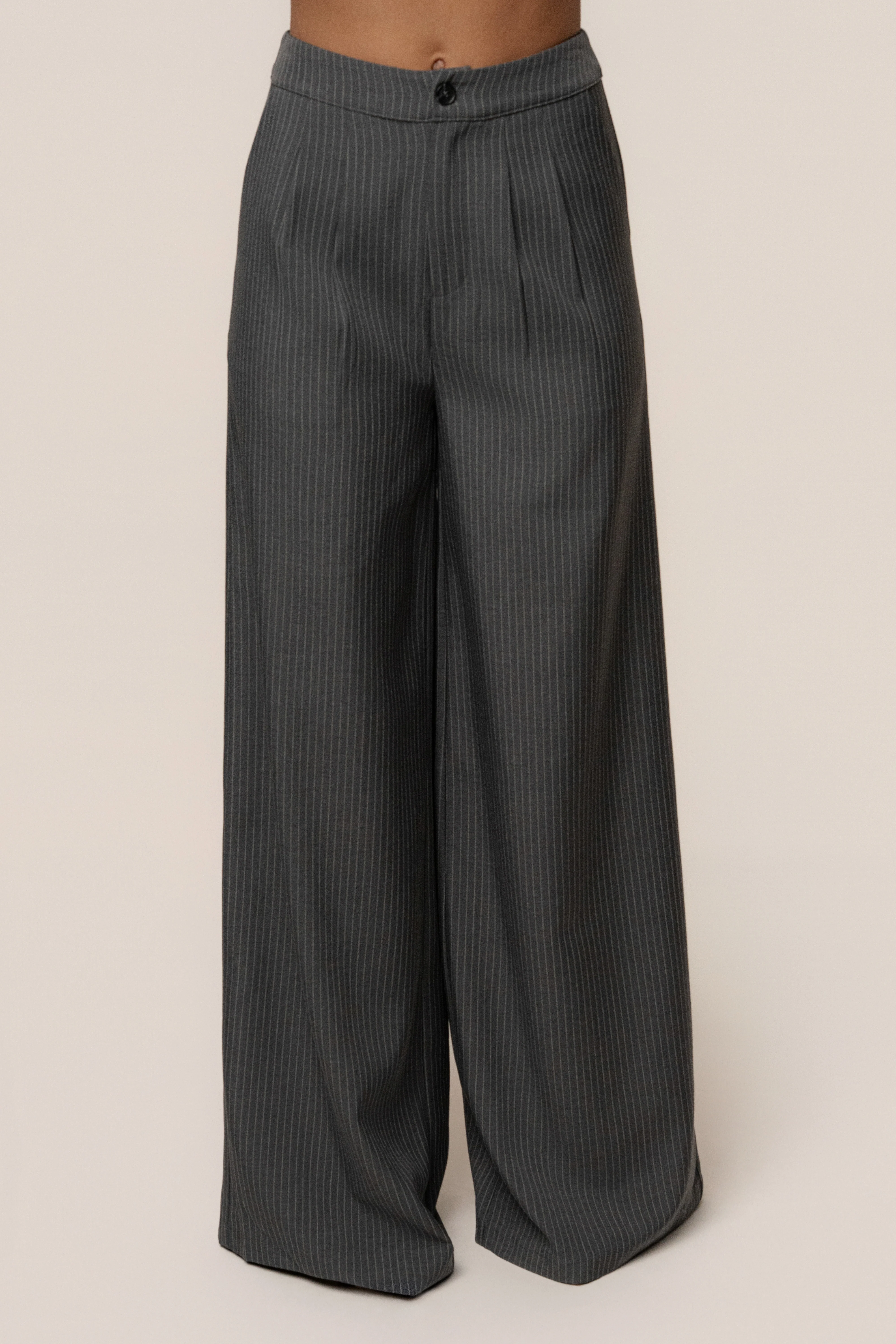 Grey Relaxed Pinstripe Pant Set - Image 3