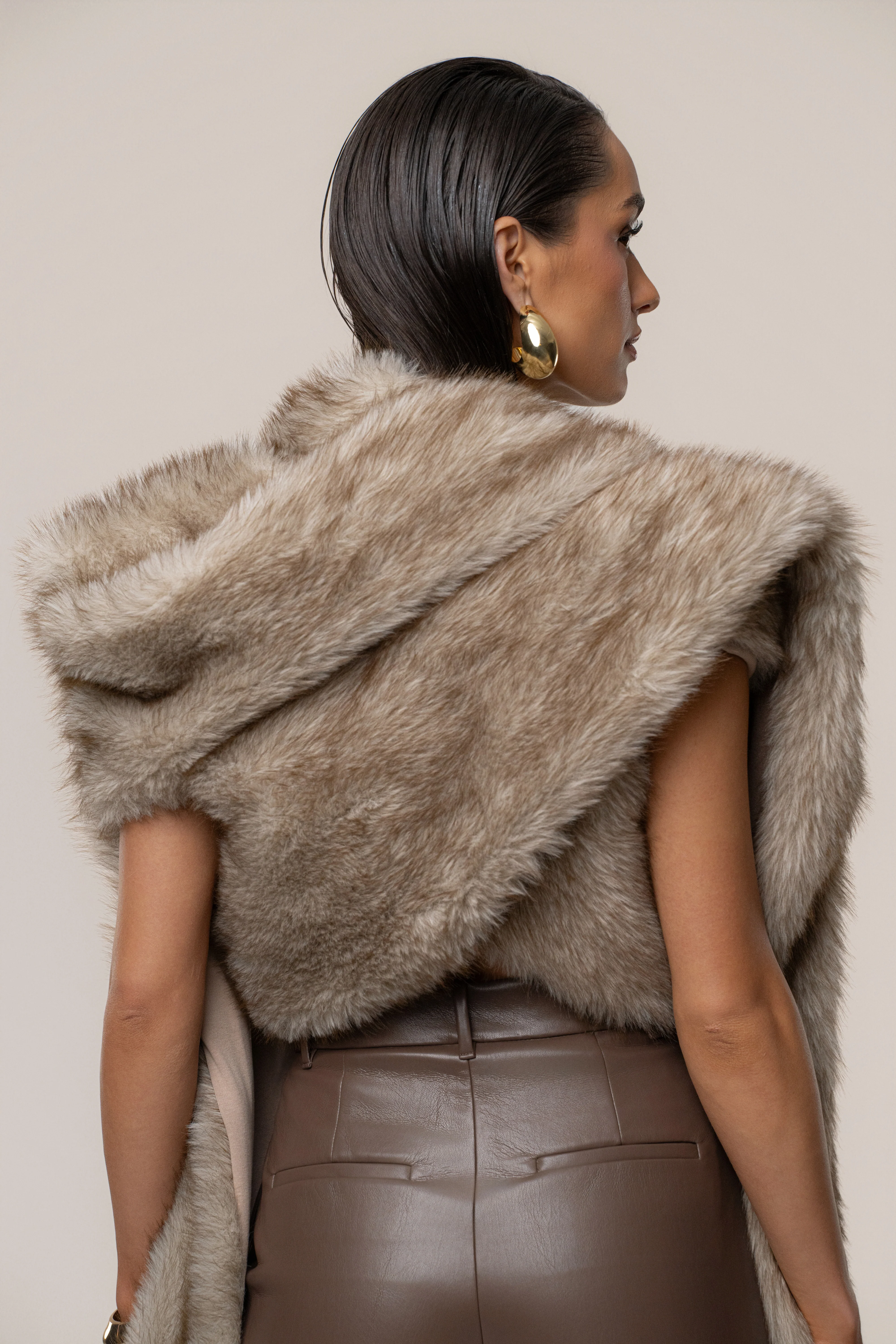 Ivory/Brown Winter Bliss Faux Fur Wrap - Image 18