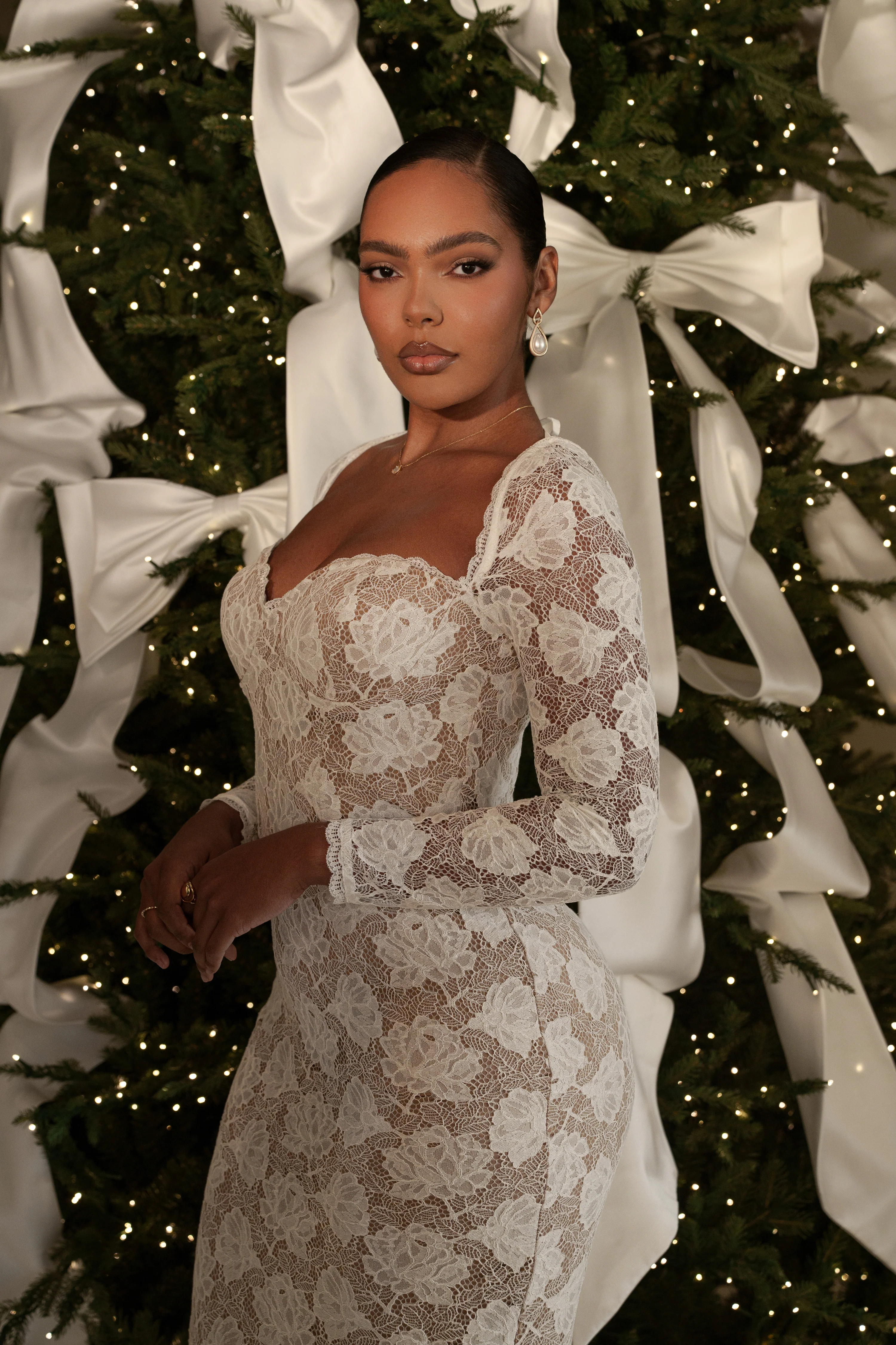 Ivory Lace Sweetheart Maxi Dress - Image 11