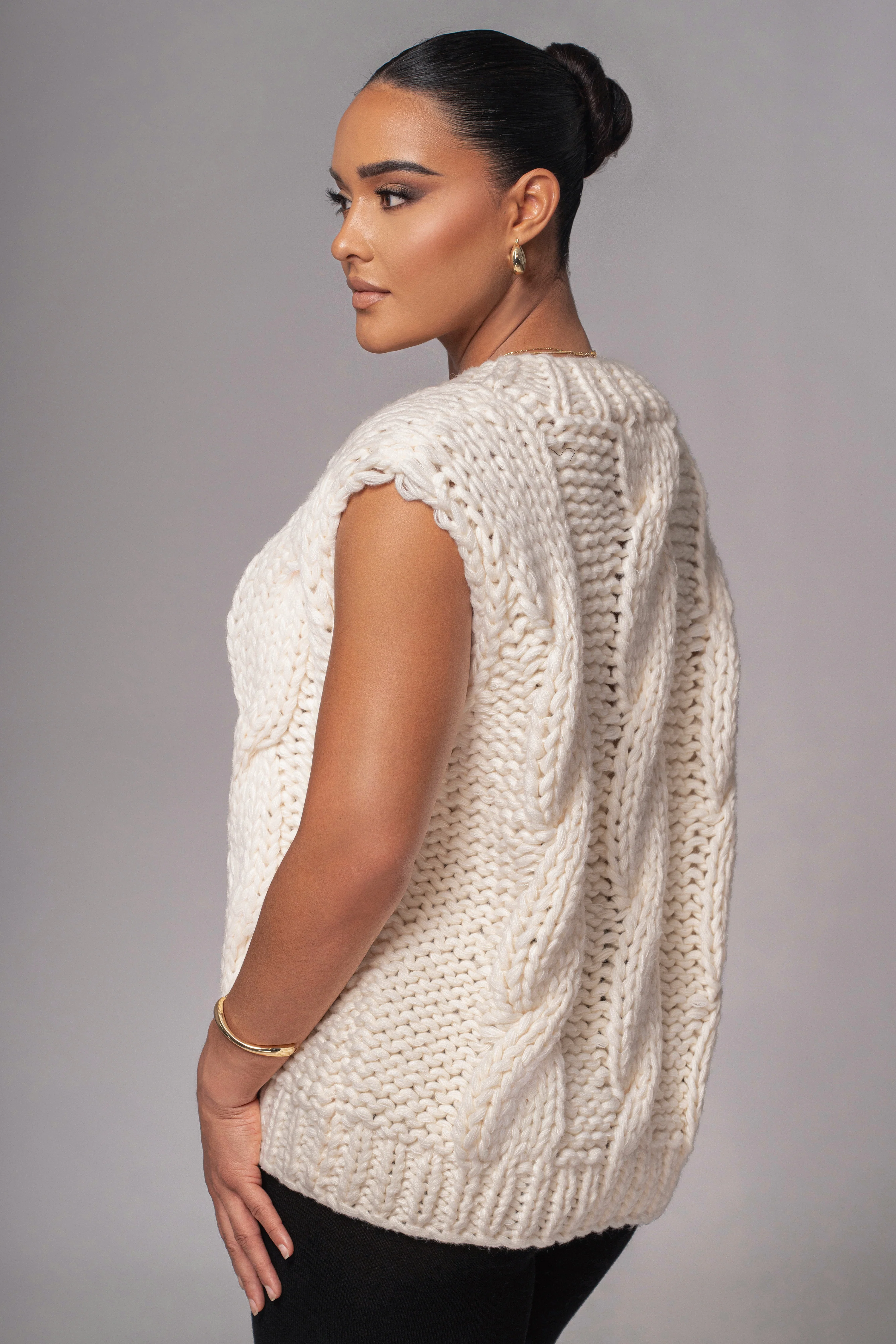 Ivory Mari Cable Knit Vest - Image 7