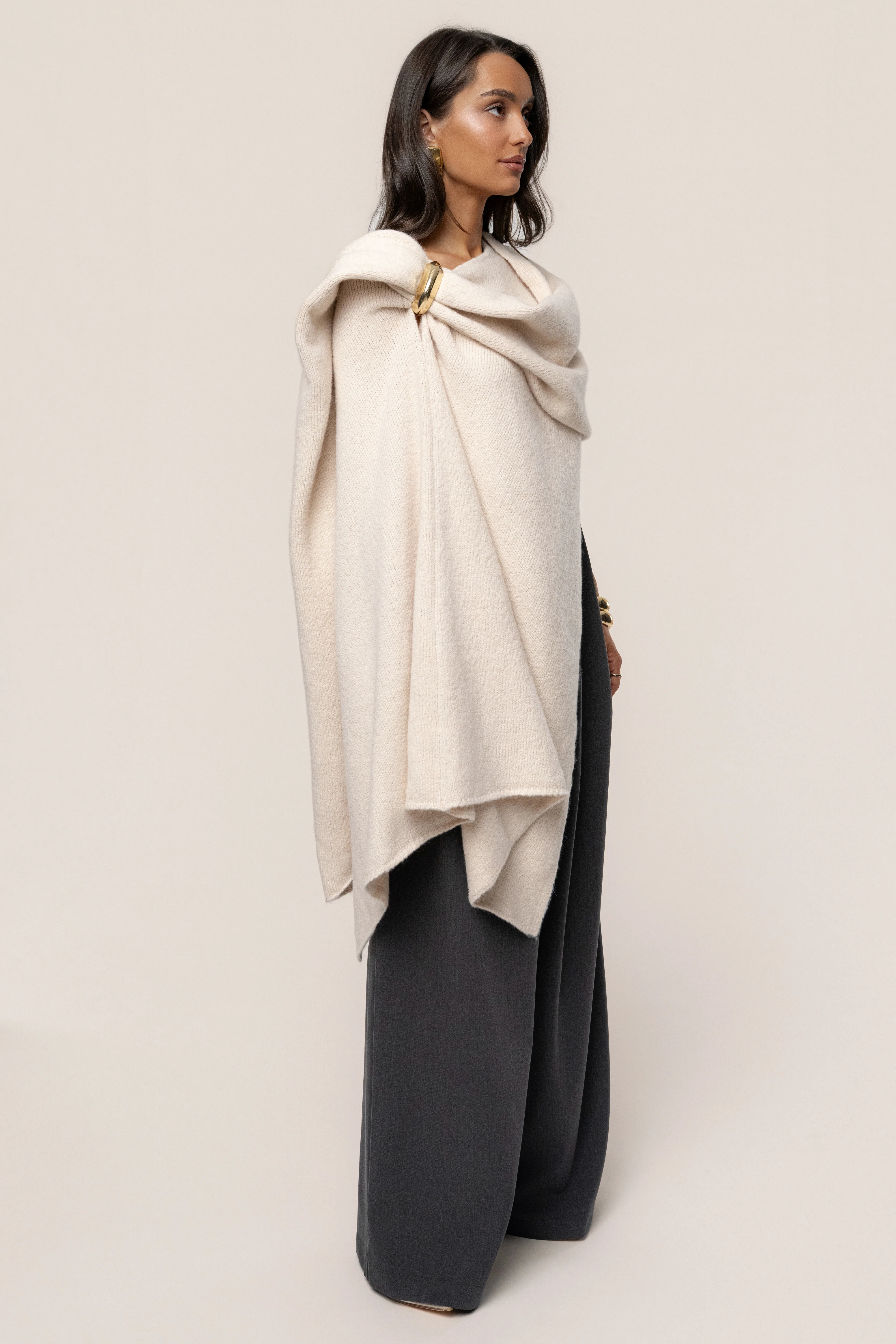 Ivory Radiance Knit Shawl - Image 5