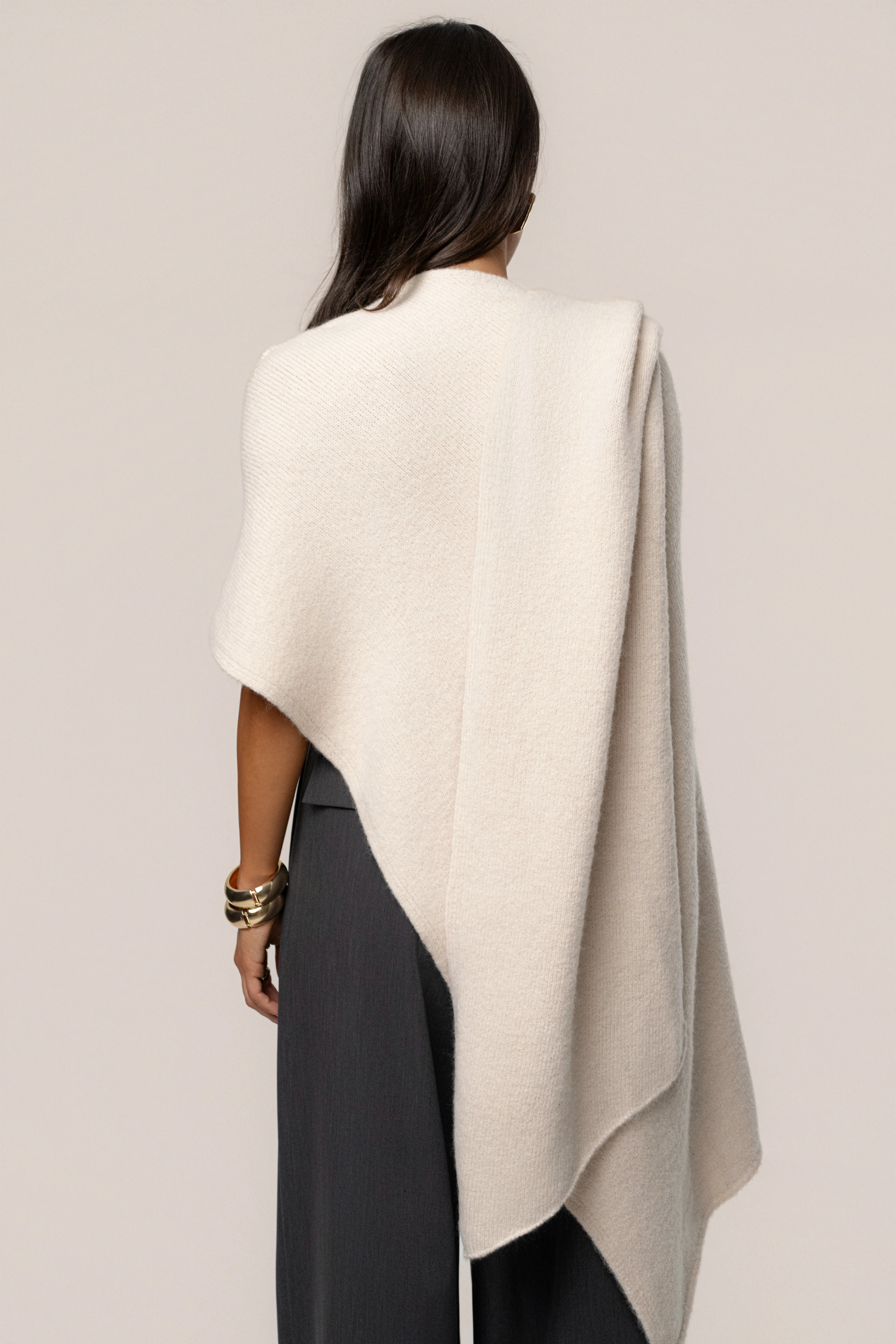 Ivory Radiance Knit Shawl - Image 8