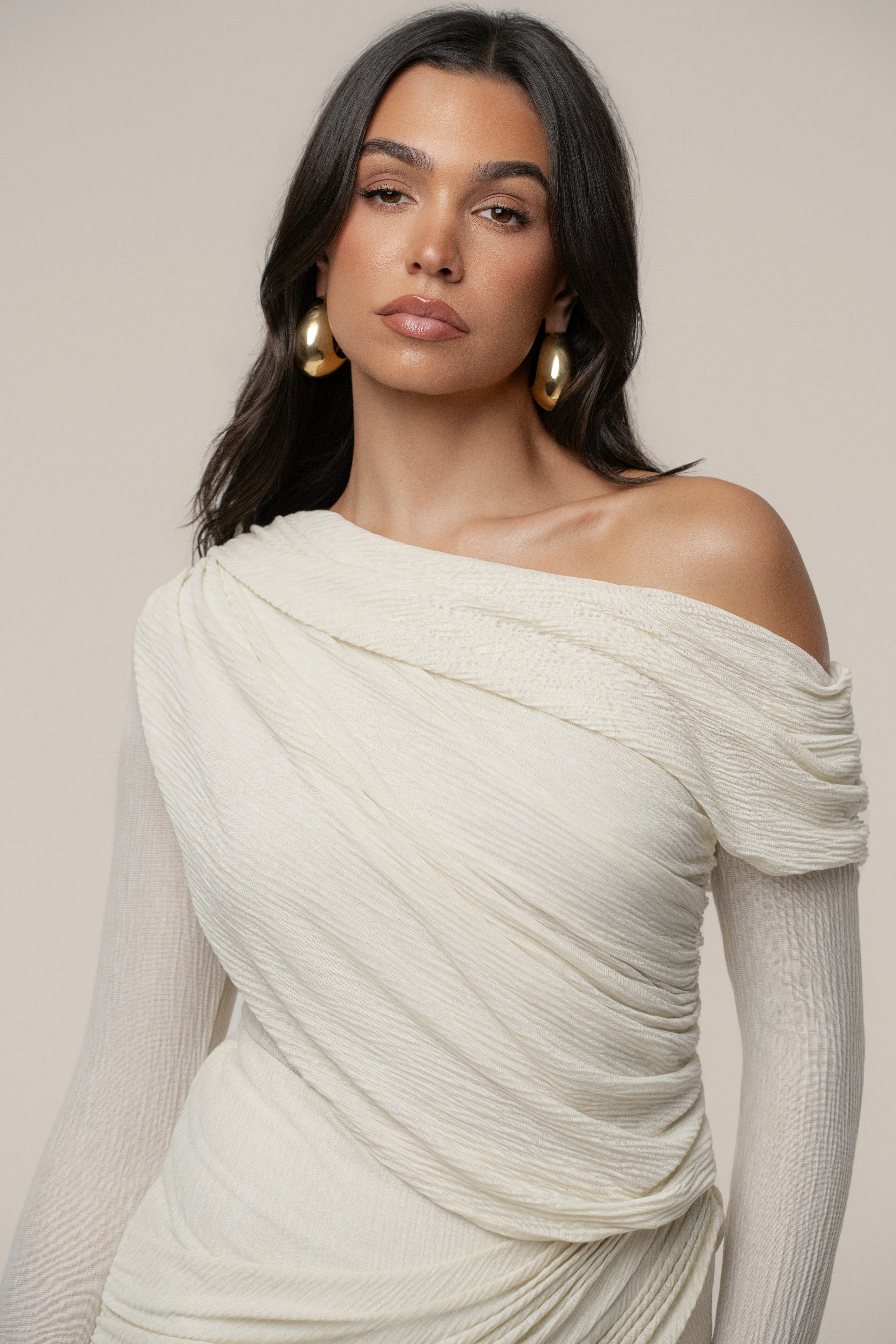 Ivory Textured One Shoulder Bodysuit - Image 2