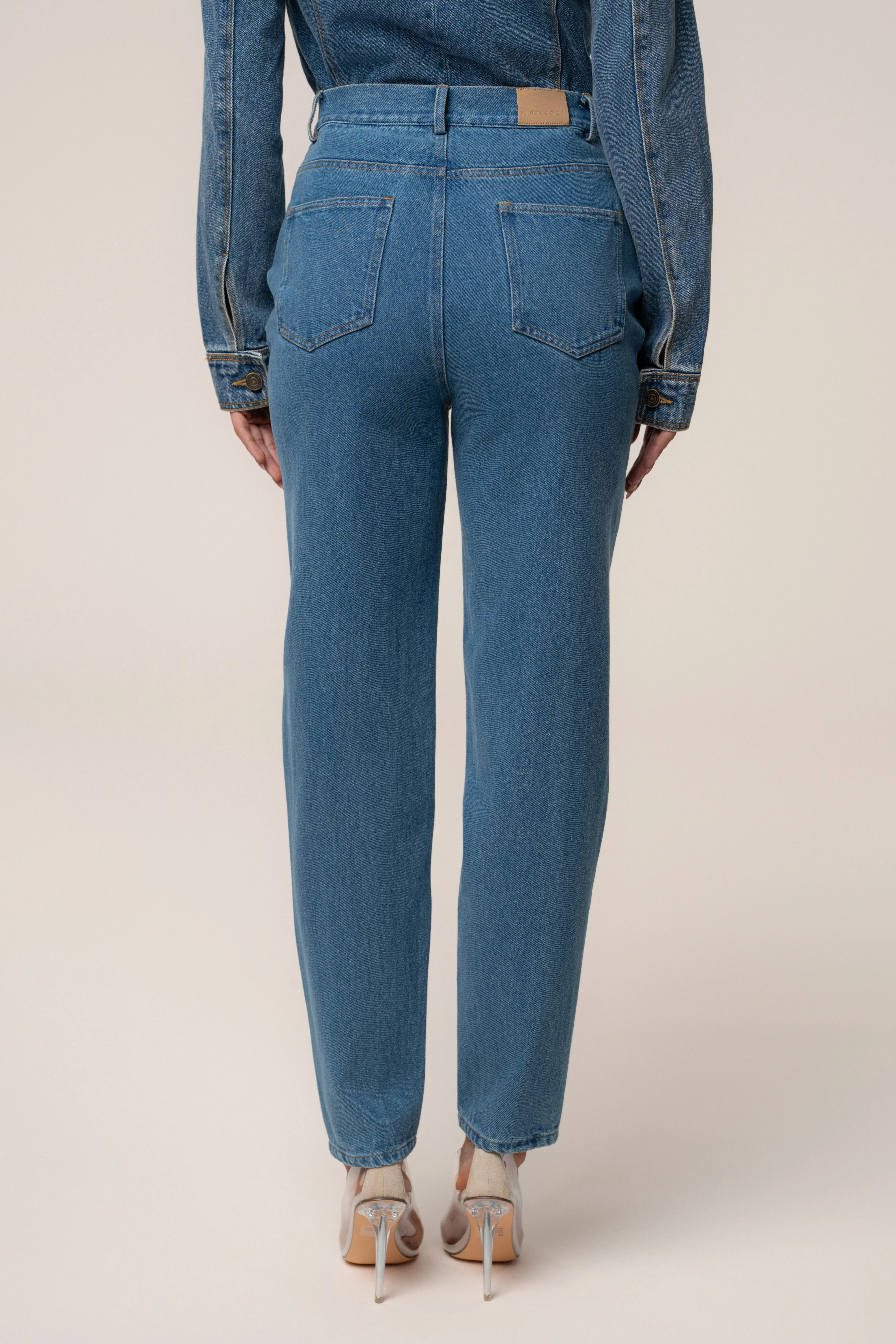 Medium Wash Roesia Jeans - Image 13