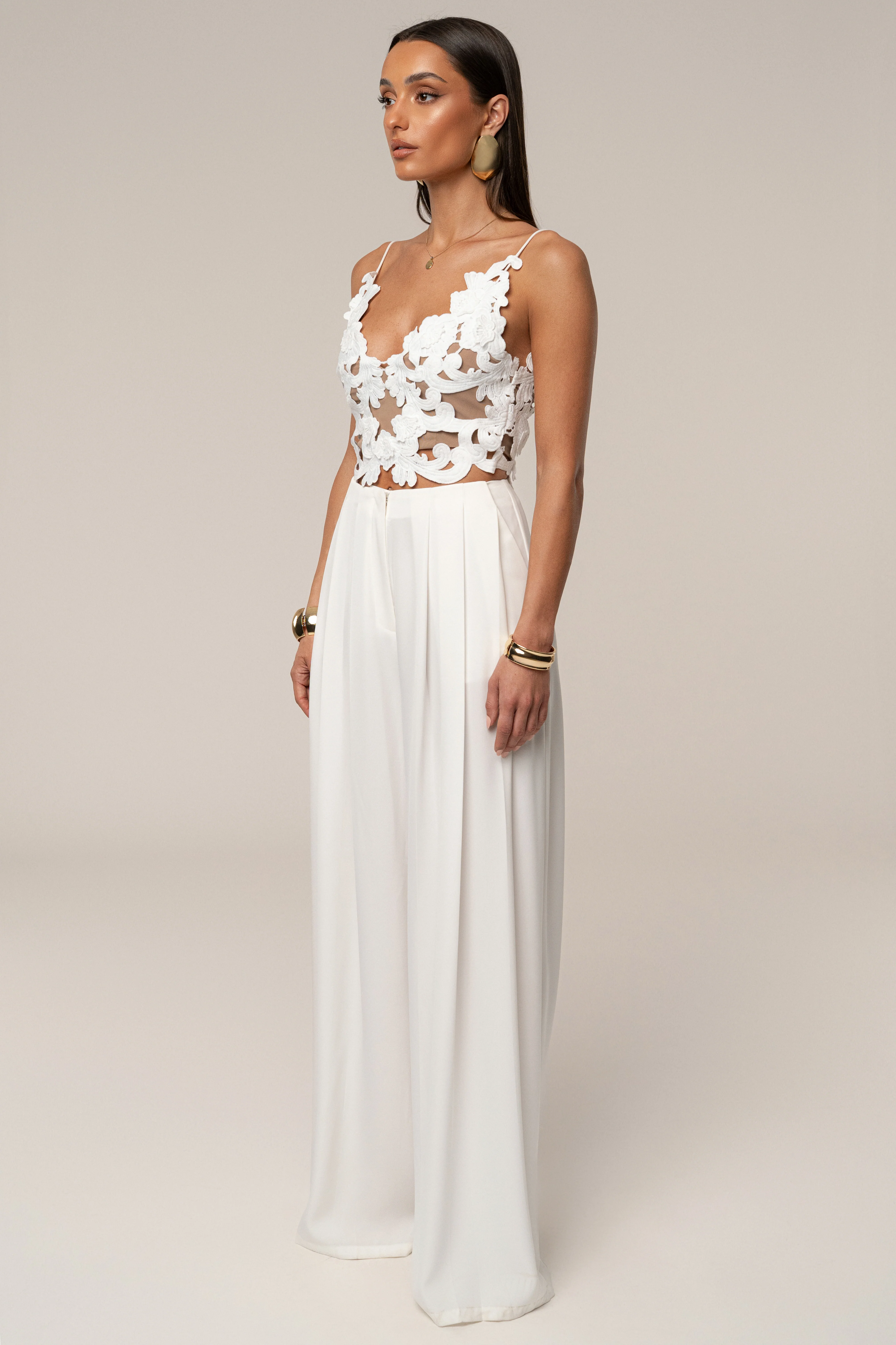 White Anahi Embroidered Top - Image 8