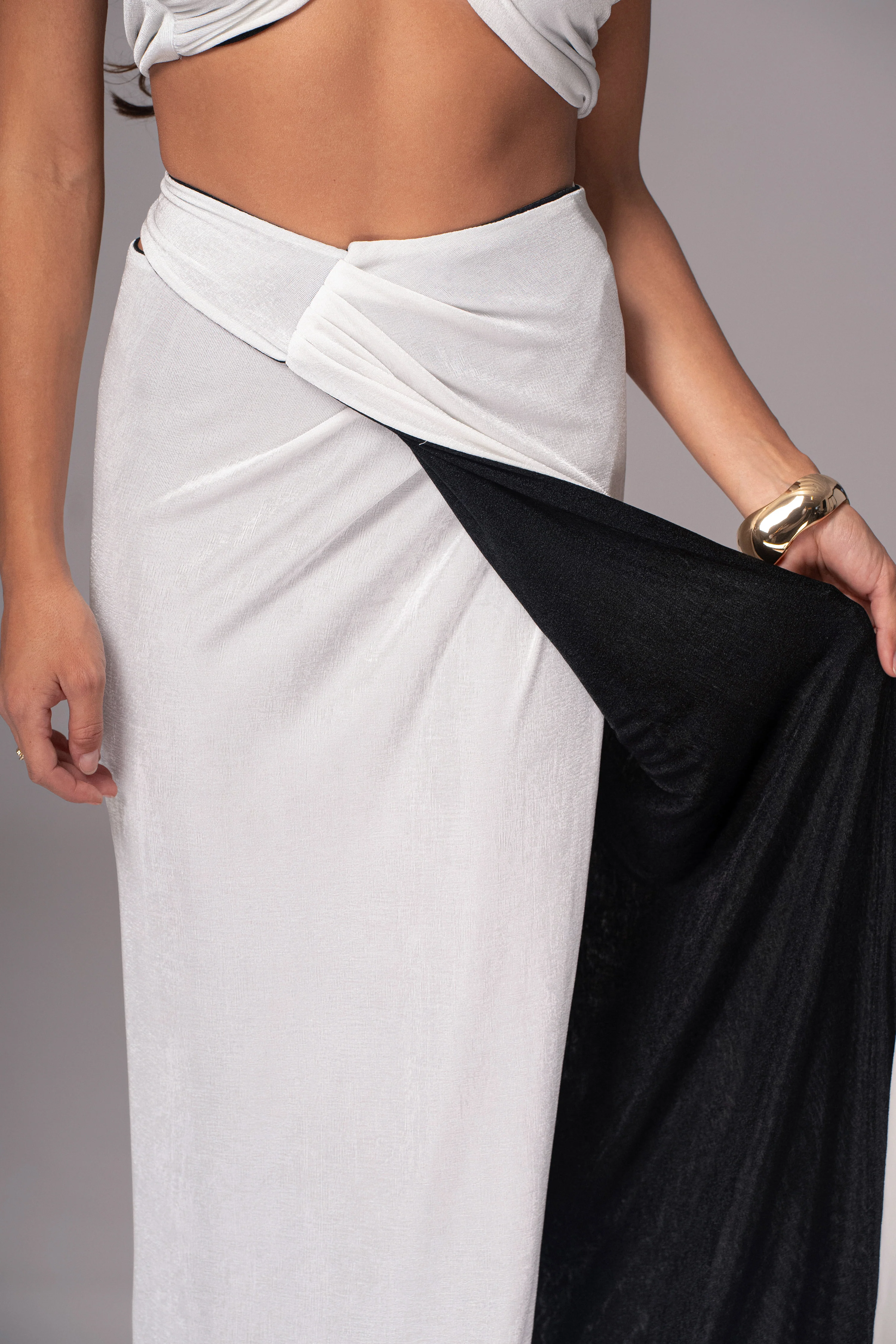 White/Black Venus Reversible Skirt Set - Image 22