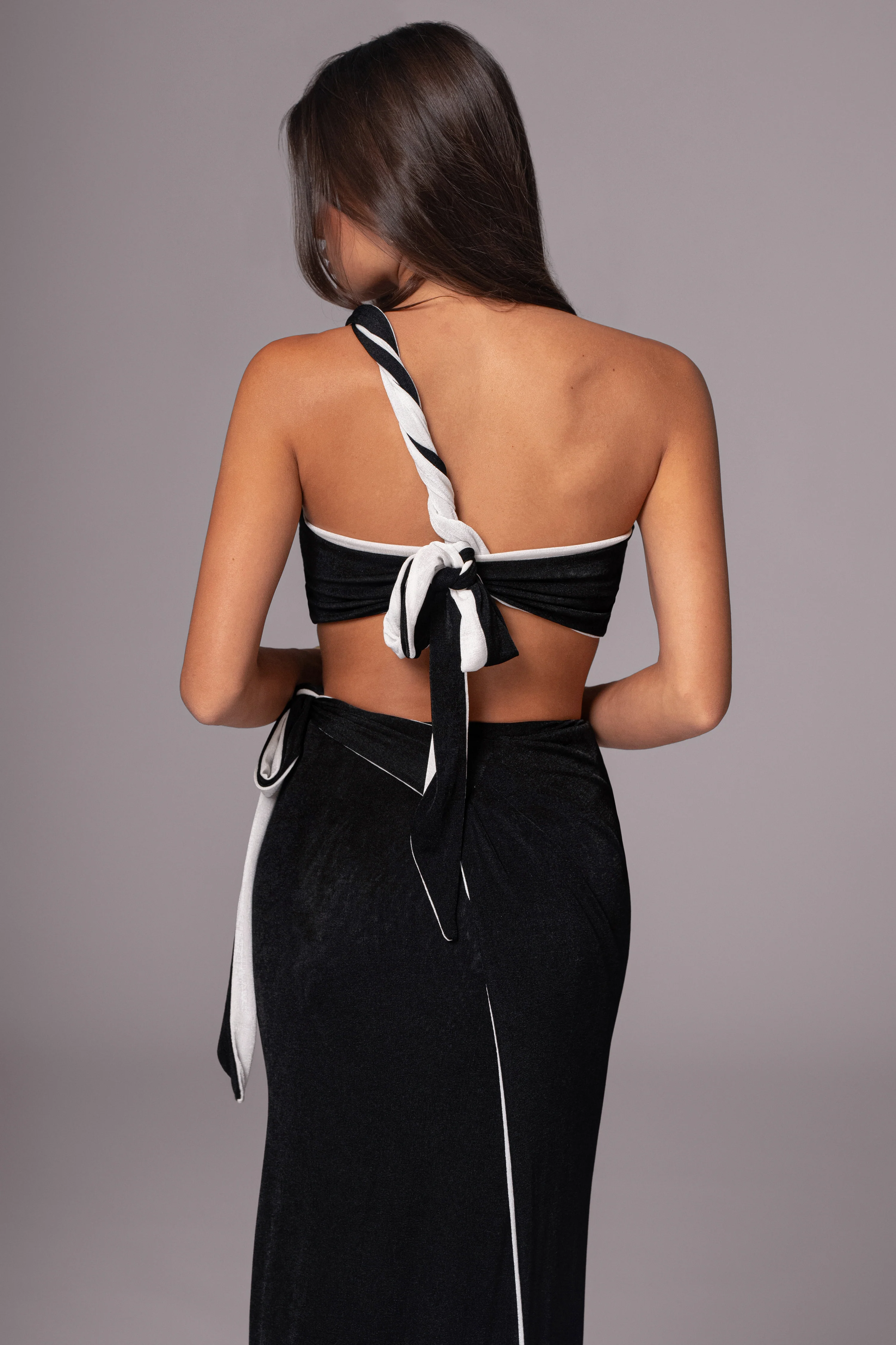 White/Black Venus Reversible Skirt Set - Image 34